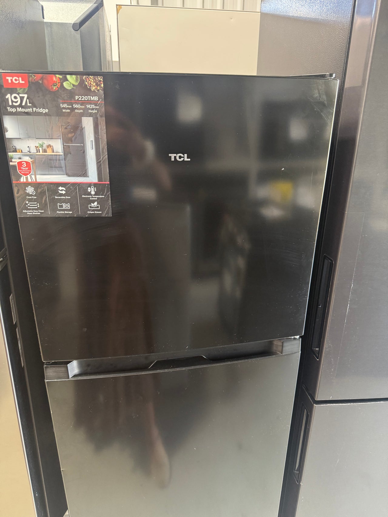 Factory second TCL P220TMB 197-litre top mount refrigerator - Second Hand Appliances Geebung