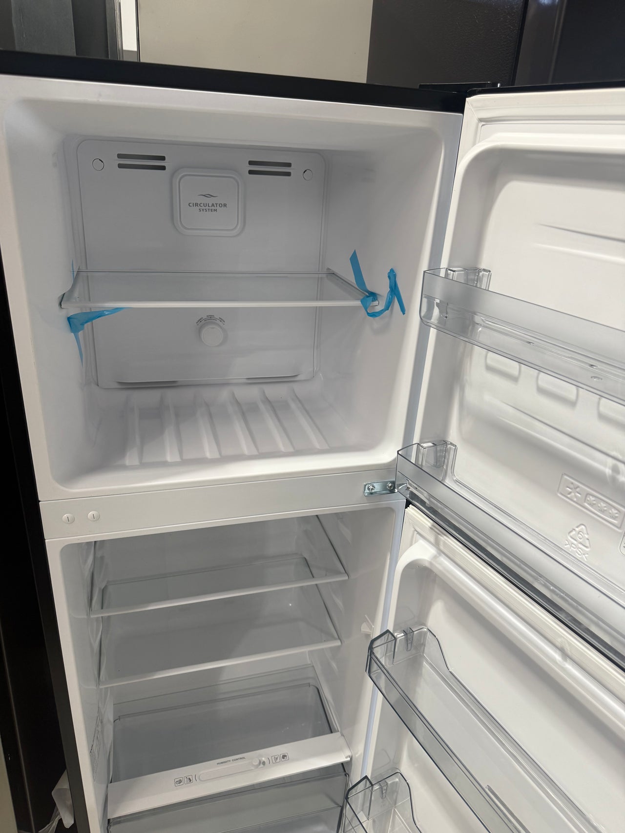 Factory second TCL P220TMB 197-litre top mount refrigerator - Second Hand Appliances Geebung