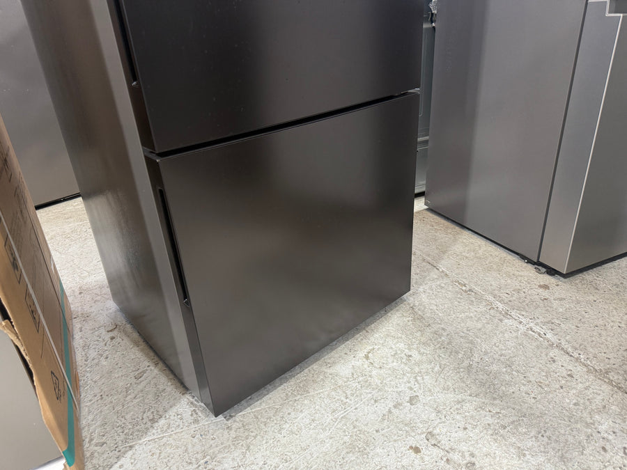 Factory second TCL P445BFB 416L Bottom Mount Refrigerator - Second Hand Appliances Geebung