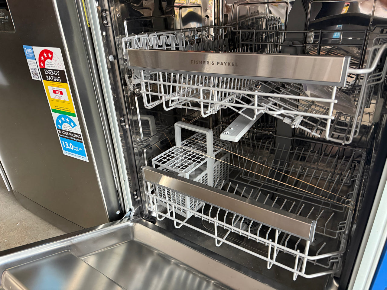 Factory second The Fisher & Paykel DW60UC2X2 iSeries 5 Contemporary Built-Under Dishwasher - Second Hand Appliances Geebung