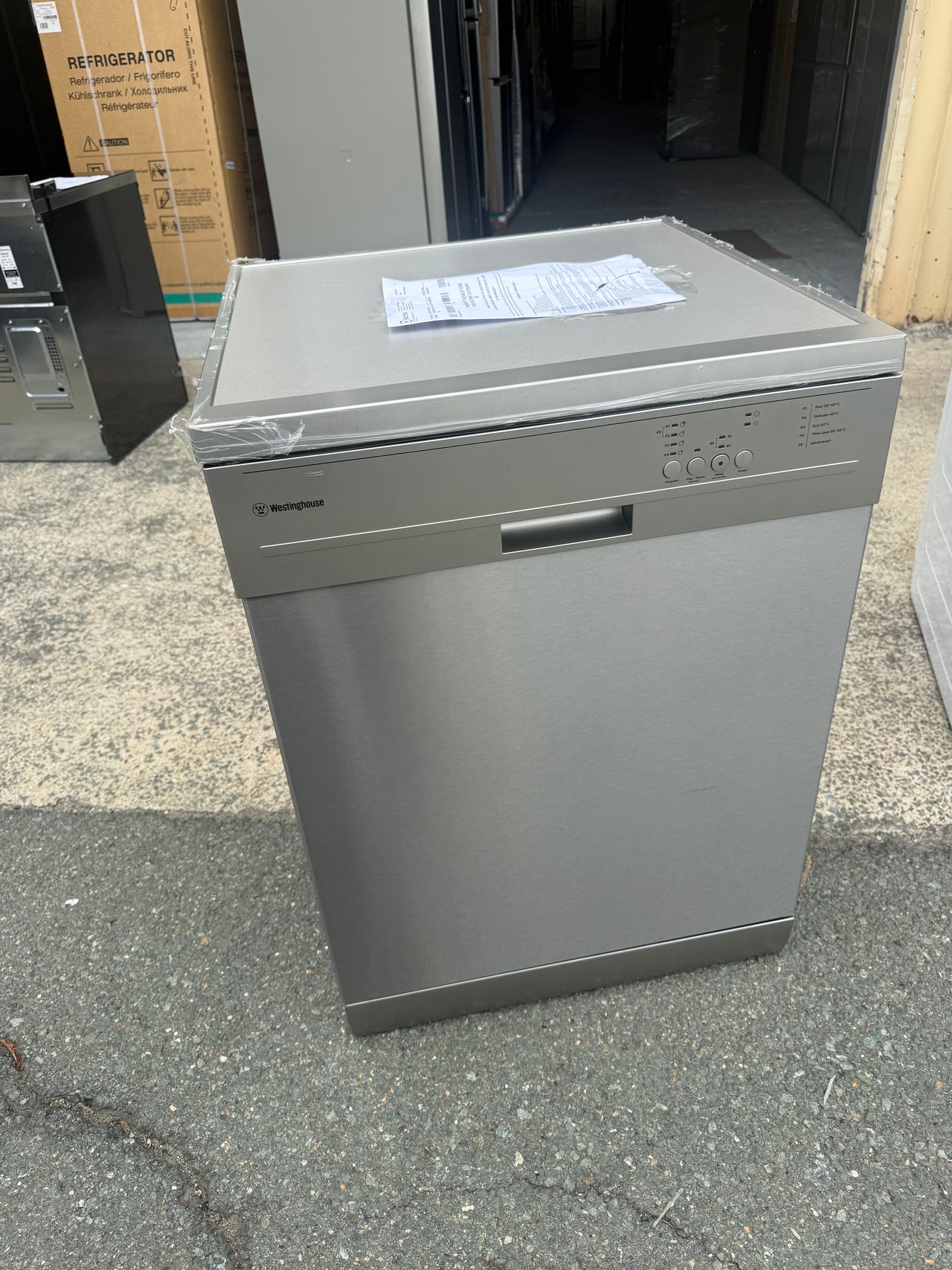 Factory second WESTINGHOUSE 60CM FREESTANDING DISHWASHER, STAINLESS STEEL, WITH 14 PLACE SETTINGS WSF6602XB - Second Hand Appliances Geebung