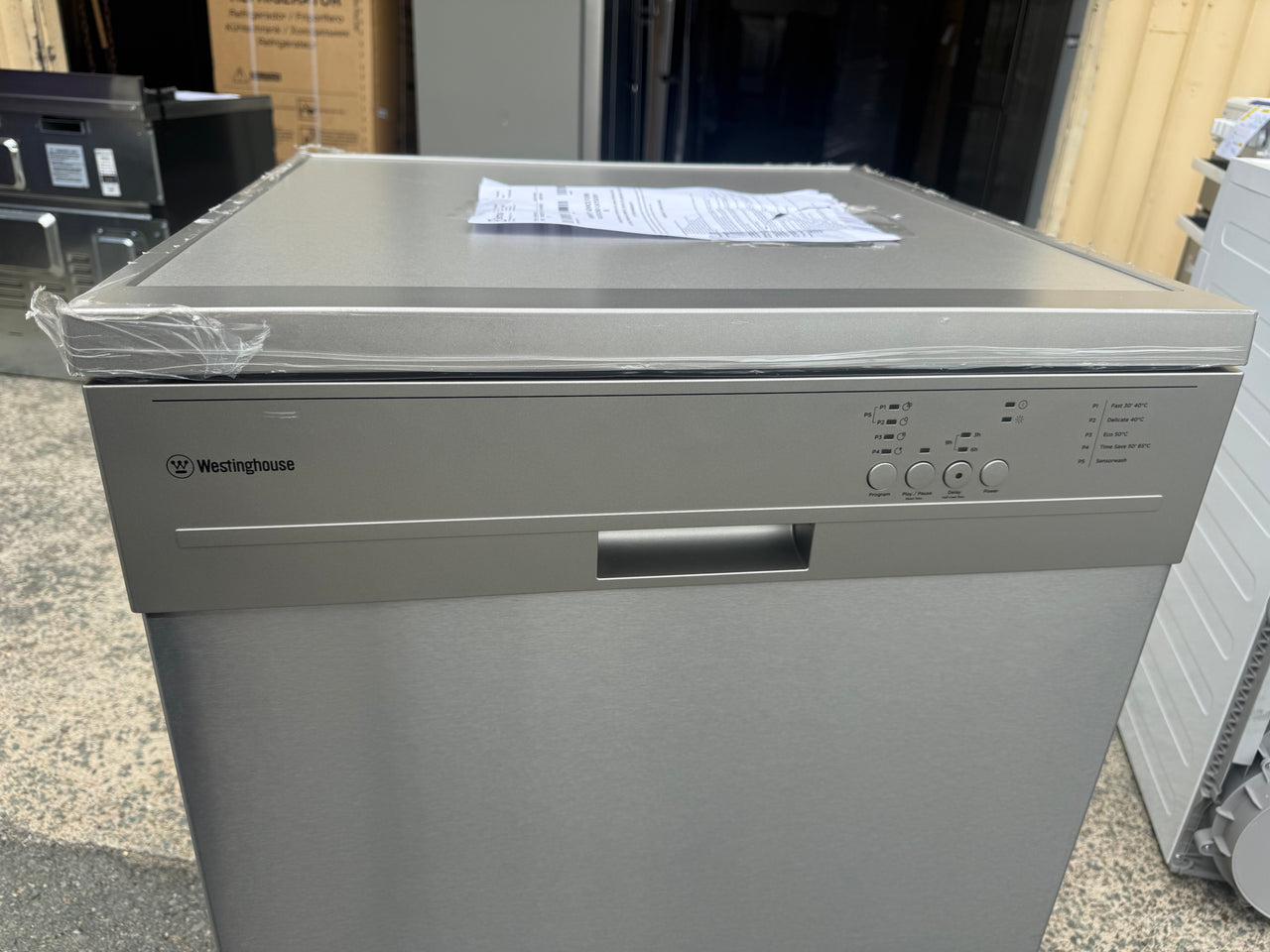Factory second WESTINGHOUSE 60CM FREESTANDING DISHWASHER, STAINLESS STEEL, WITH 14 PLACE SETTINGS WSF6602XB - Second Hand Appliances Geebung