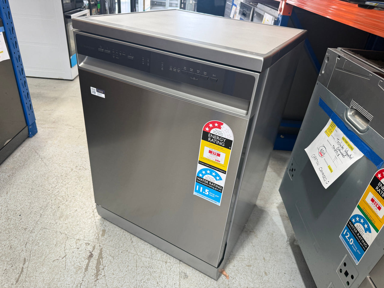 Factory second Warranty Westinghouse 60cm Stainless Steel Freestanding Dishwasher WSF6602XC - Second Hand Appliances Geebung