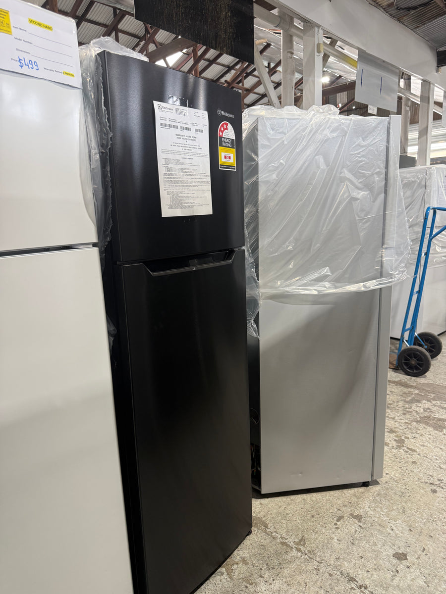 Factory second Westinghouse 247L Top Mount Fridge – Black Model: WTM2500BA-X(NAT) - Second Hand Appliances Geebung