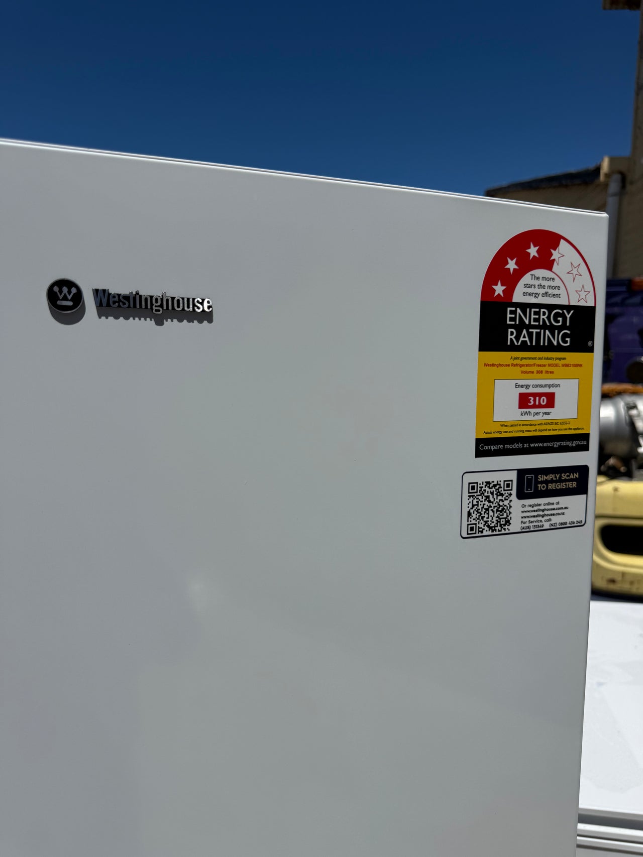 Factory second Westinghouse 308 L Bottom Mount Fridge – WBB3100WK (White) - Second Hand Appliances Geebung