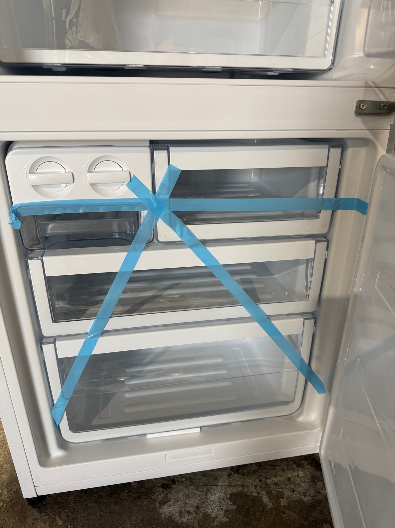 Factory second Westinghouse 335L Bottom Mount Fridge White WBB3400WK - Second Hand Appliances Geebung