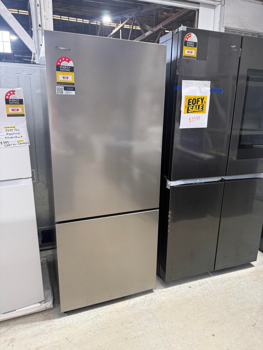 Factory second Westinghouse 425L Bottom Mount Refrigerator – Arctic Silver WBE4302AC - Second Hand Appliances Geebung