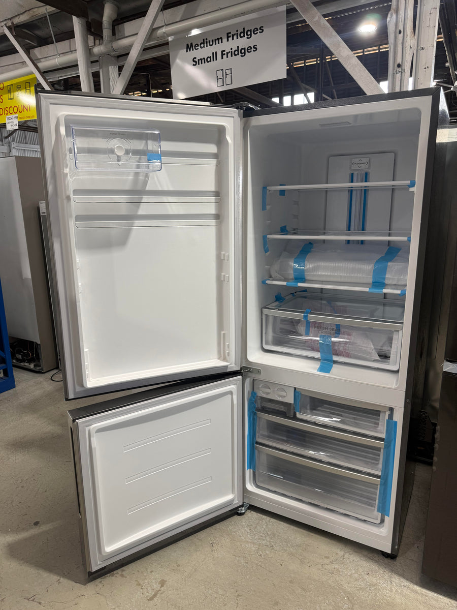 Factory second Westinghouse 425L Bottom Mount Refrigerator – Arctic Silver WBE4302AC - Second Hand Appliances Geebung
