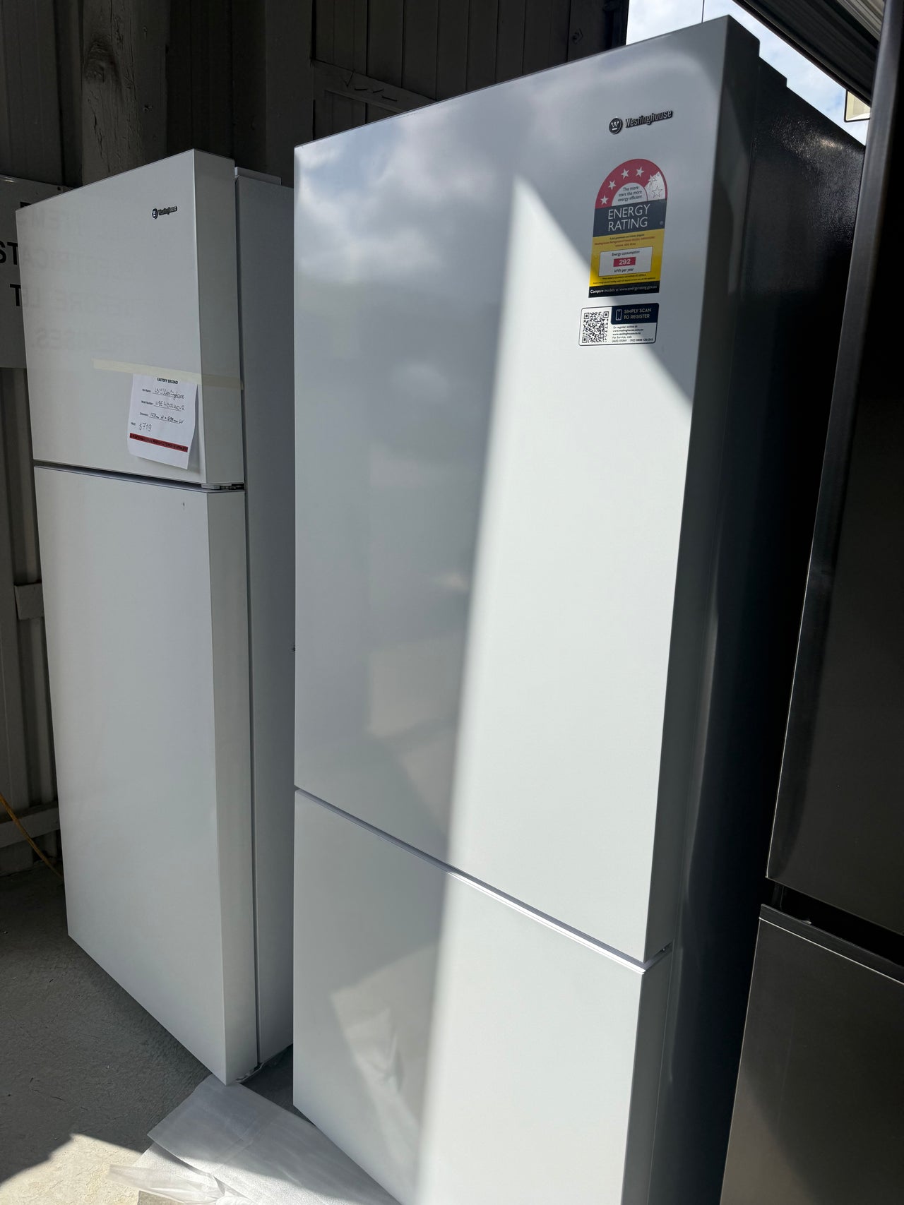 Factory second Westinghouse 425L Bottom Mount Refrigerator – White WBE4302WC - Second Hand Appliances Geebung