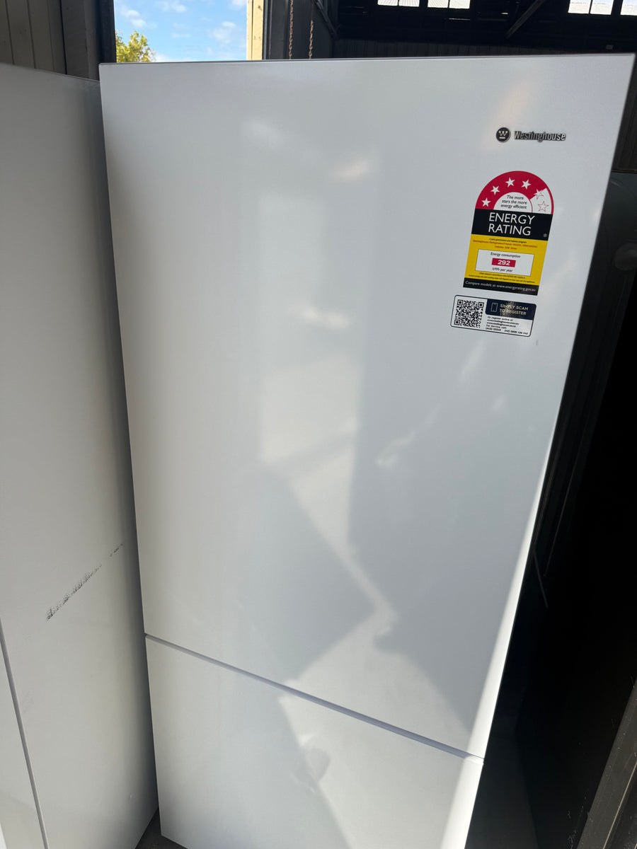 Factory second Westinghouse 425L Bottom Mount Refrigerator – White WBE4302WC - Second Hand Appliances Geebung