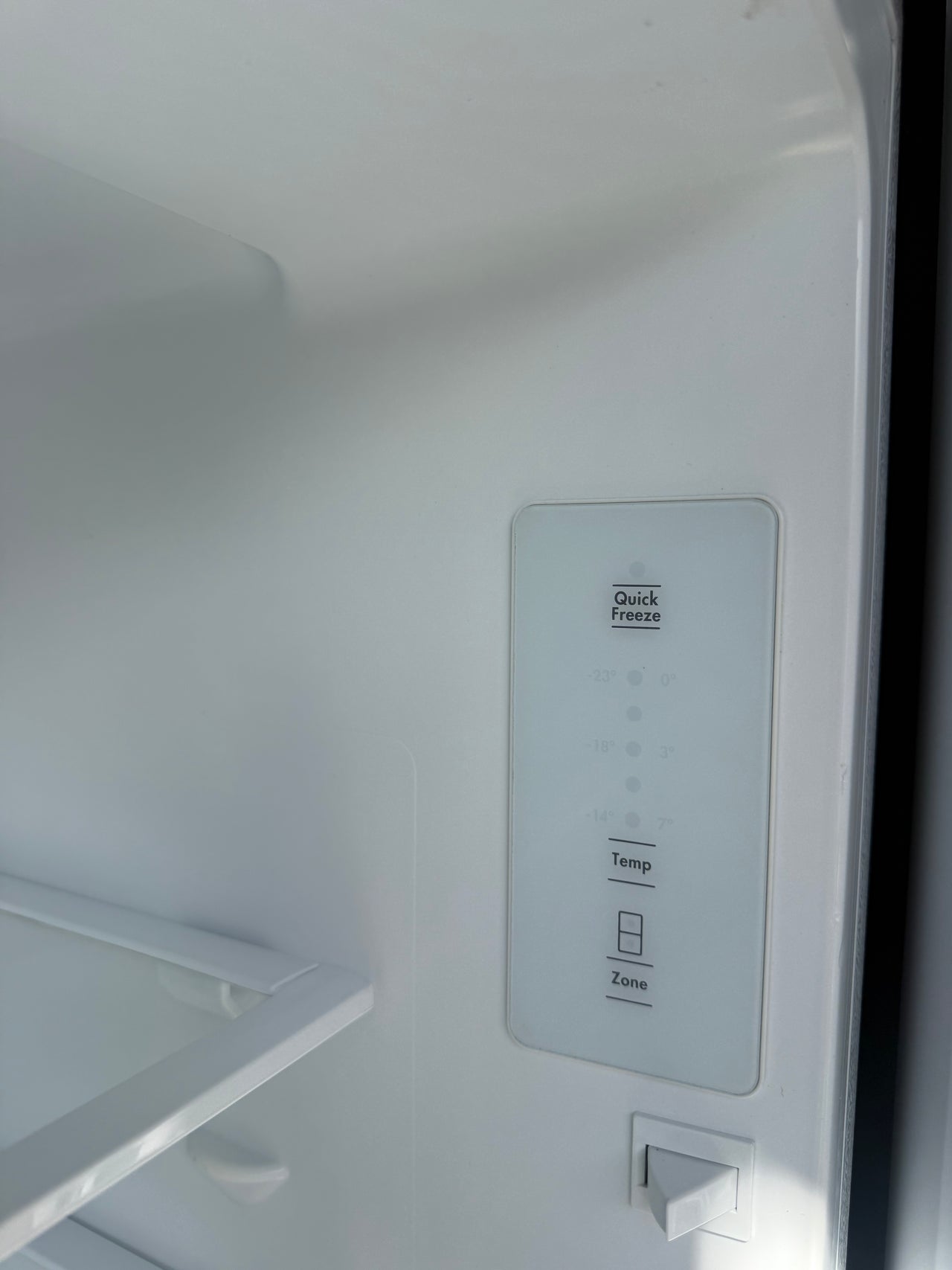 Factory second Westinghouse 425L Bottom Mount Refrigerator – White WBE4302WC - Second Hand Appliances Geebung