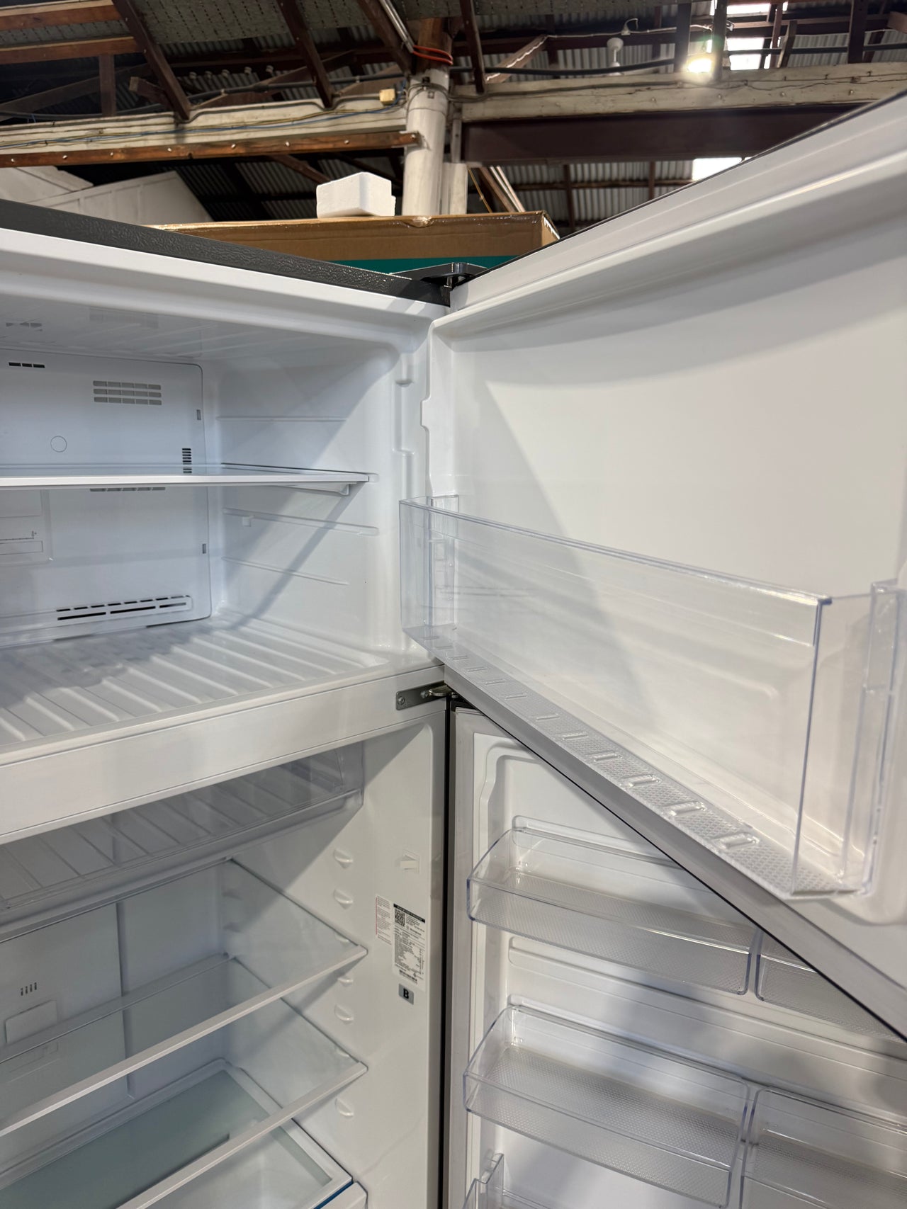 Factory second Westinghouse 503L Top Mount Refrigerator – Silver (WTM5002SD) - Second Hand Appliances Geebung