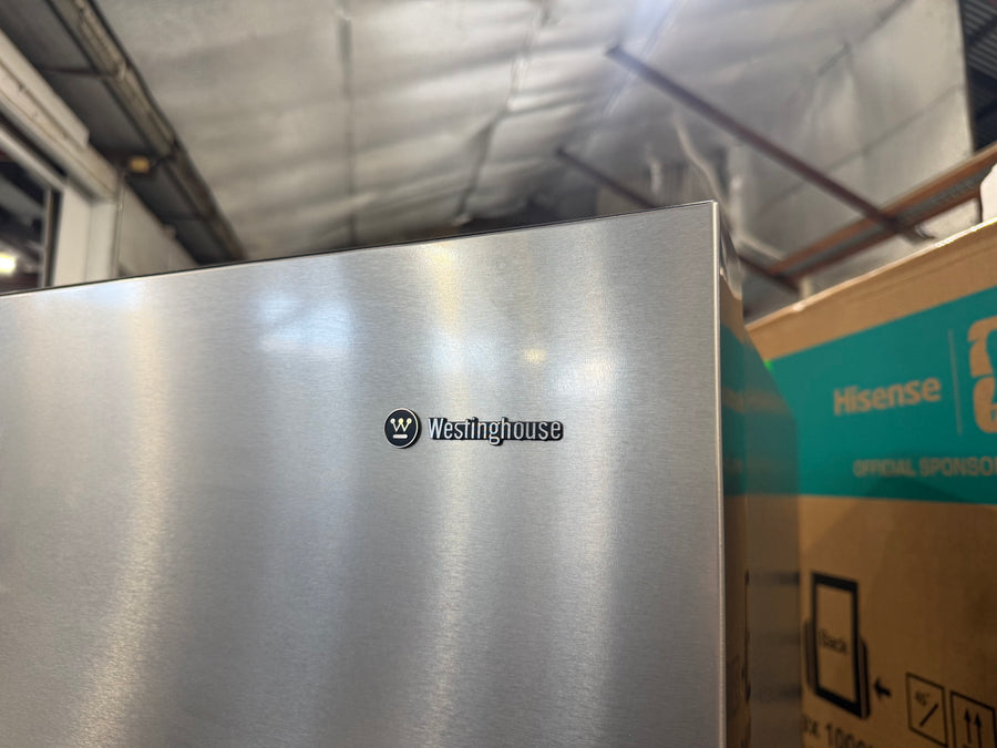 Factory second Westinghouse 503L Top Mount Refrigerator – Silver (WTM5002SD) - Second Hand Appliances Geebung