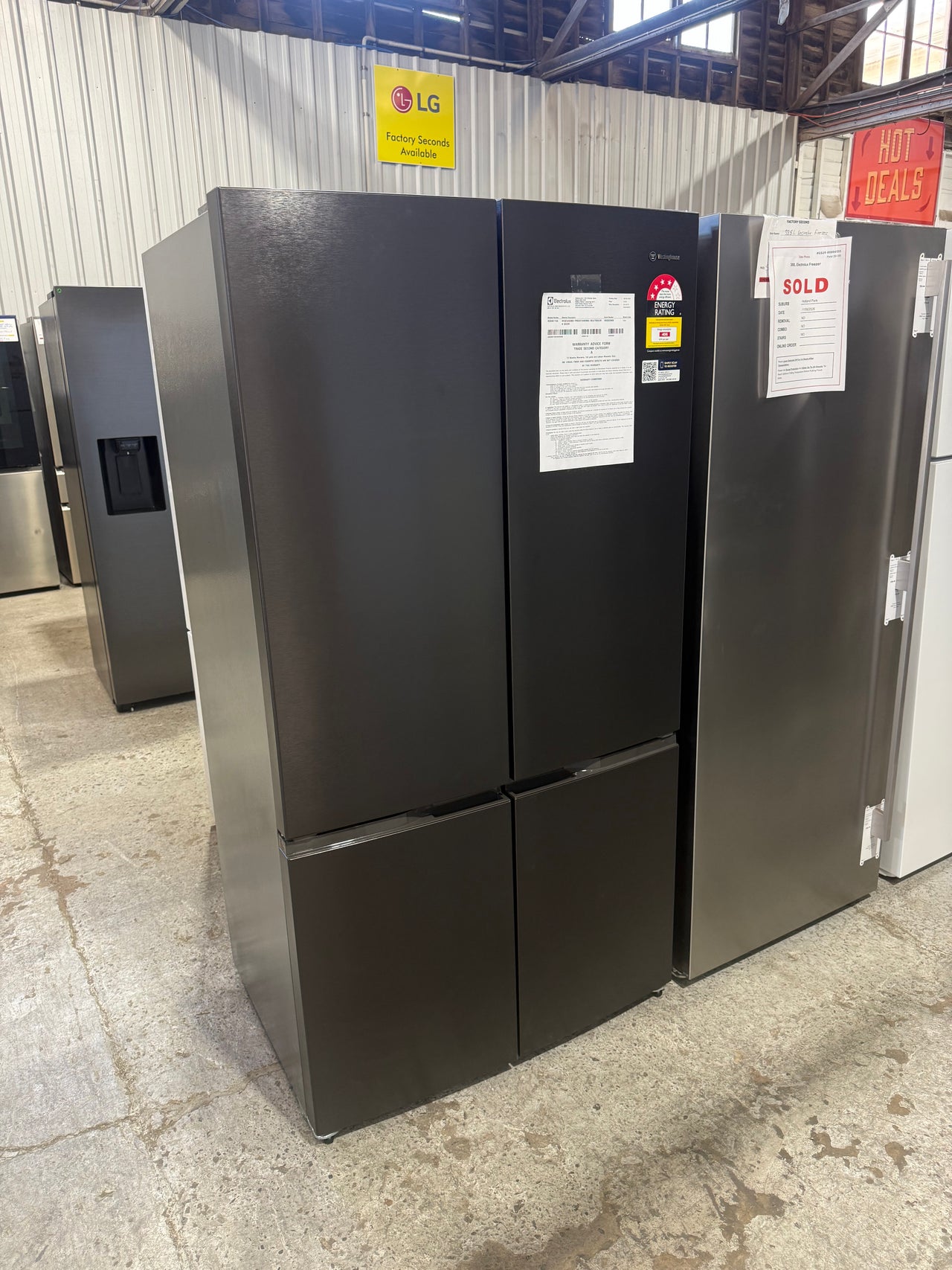 Factory second Westinghouse 547L Quad Door Fridge – WQE5400BD - Second Hand Appliances Geebung