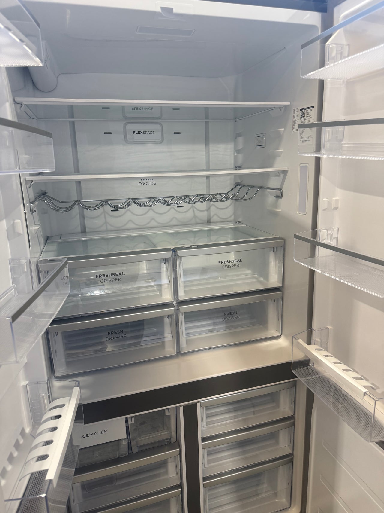 Factory second Westinghouse 564L French Door Refrigerator  Model: WQE5650BA - Second Hand Appliances Geebung