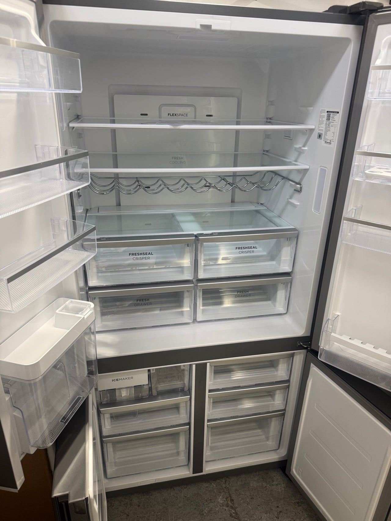 Factory second Westinghouse 564L French Quad Door Fridge WQE5660BA (Matte Charcoal Black) - Second Hand Appliances Geebung