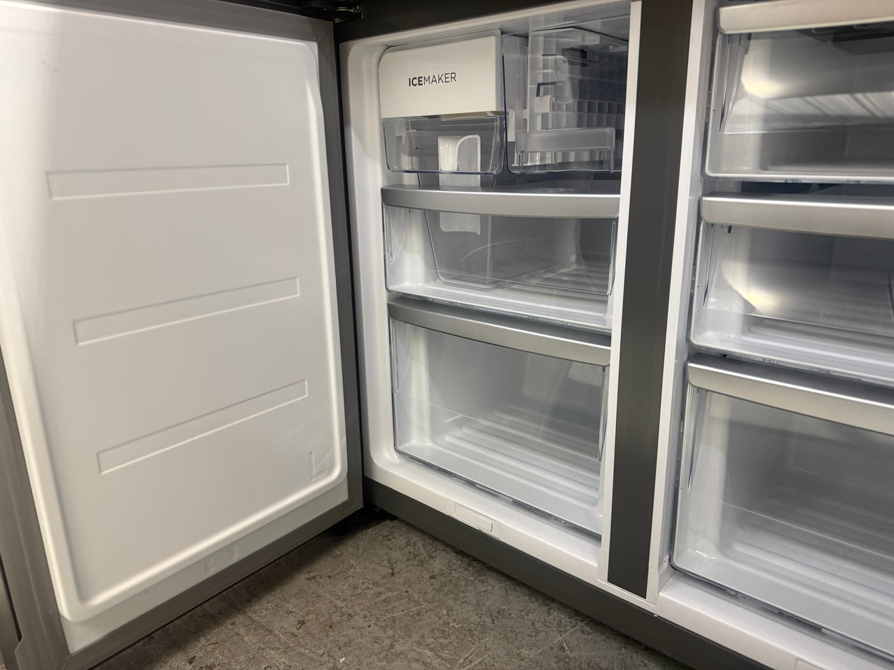 Factory second Westinghouse 564L French Quad Door Fridge WQE5660BA (Matte Charcoal Black) - Second Hand Appliances Geebung