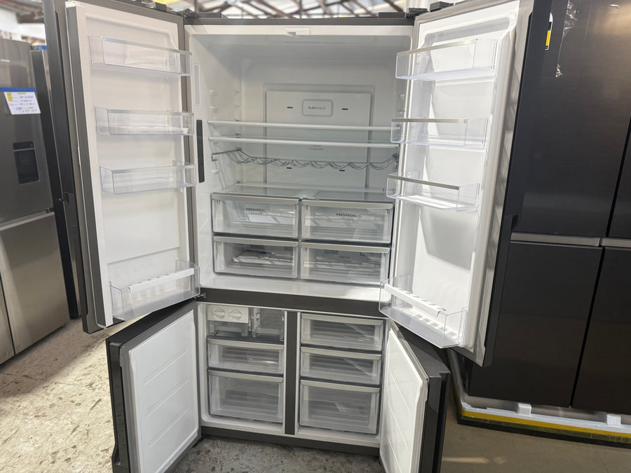 Factory second Westinghouse 564L French Quad Door Refrigerator – Matte Charcoal Black WQE5600BA - Second Hand Appliances Geebung