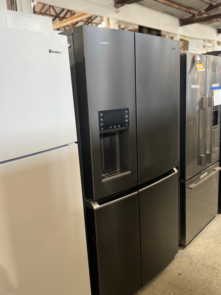 Factory second Westinghouse 609L Quad Door Refrigerator — Model WQE6170BB - Second Hand Appliances Geebung