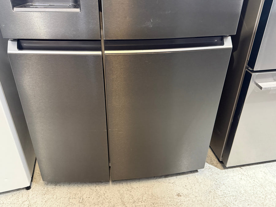 Factory second Westinghouse 609L Quad Door Refrigerator — Model WQE6170BB - Second Hand Appliances Geebung