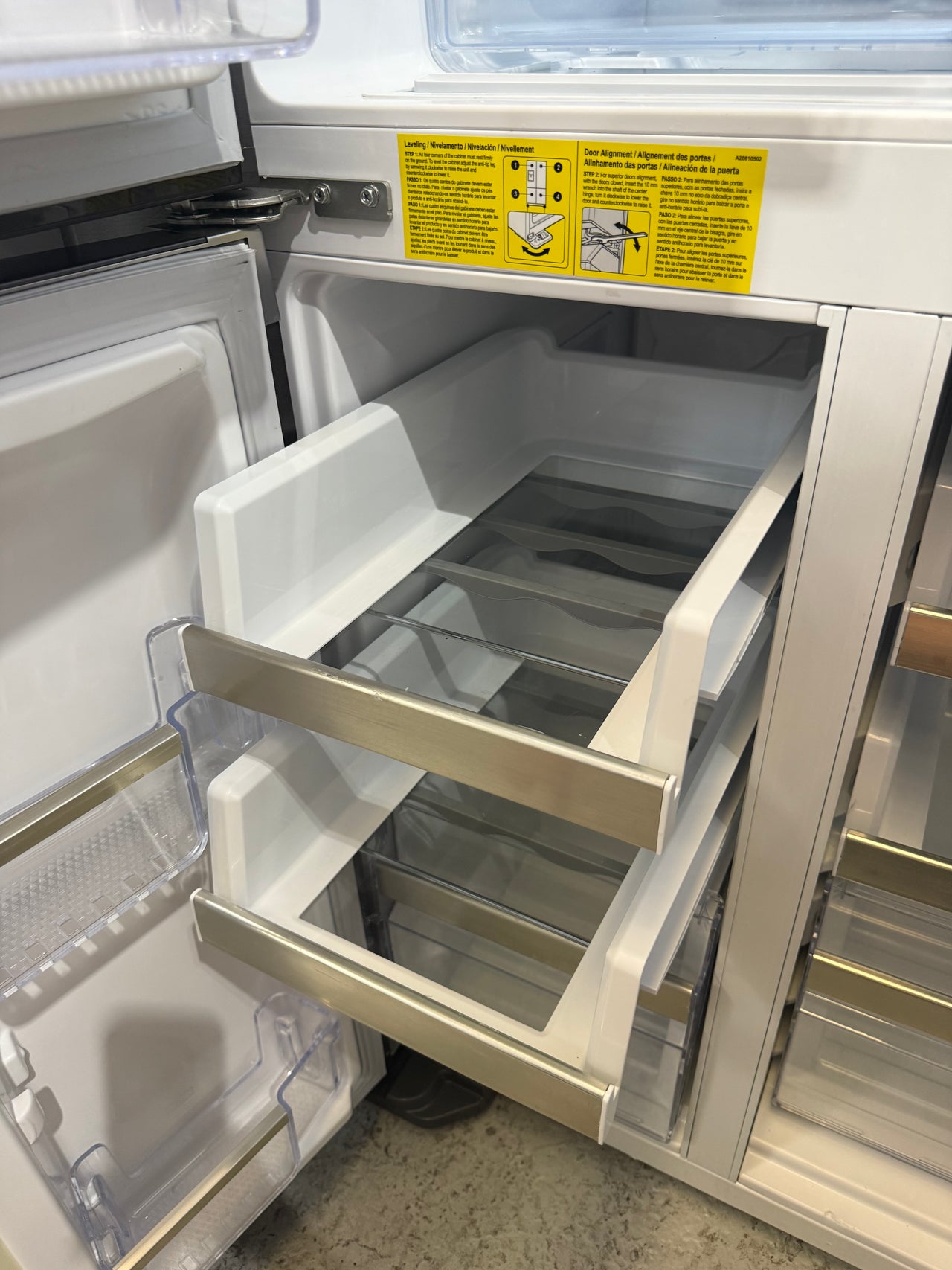 Factory second Westinghouse 609L Quad Door Refrigerator — Model WQE6170BB - Second Hand Appliances Geebung