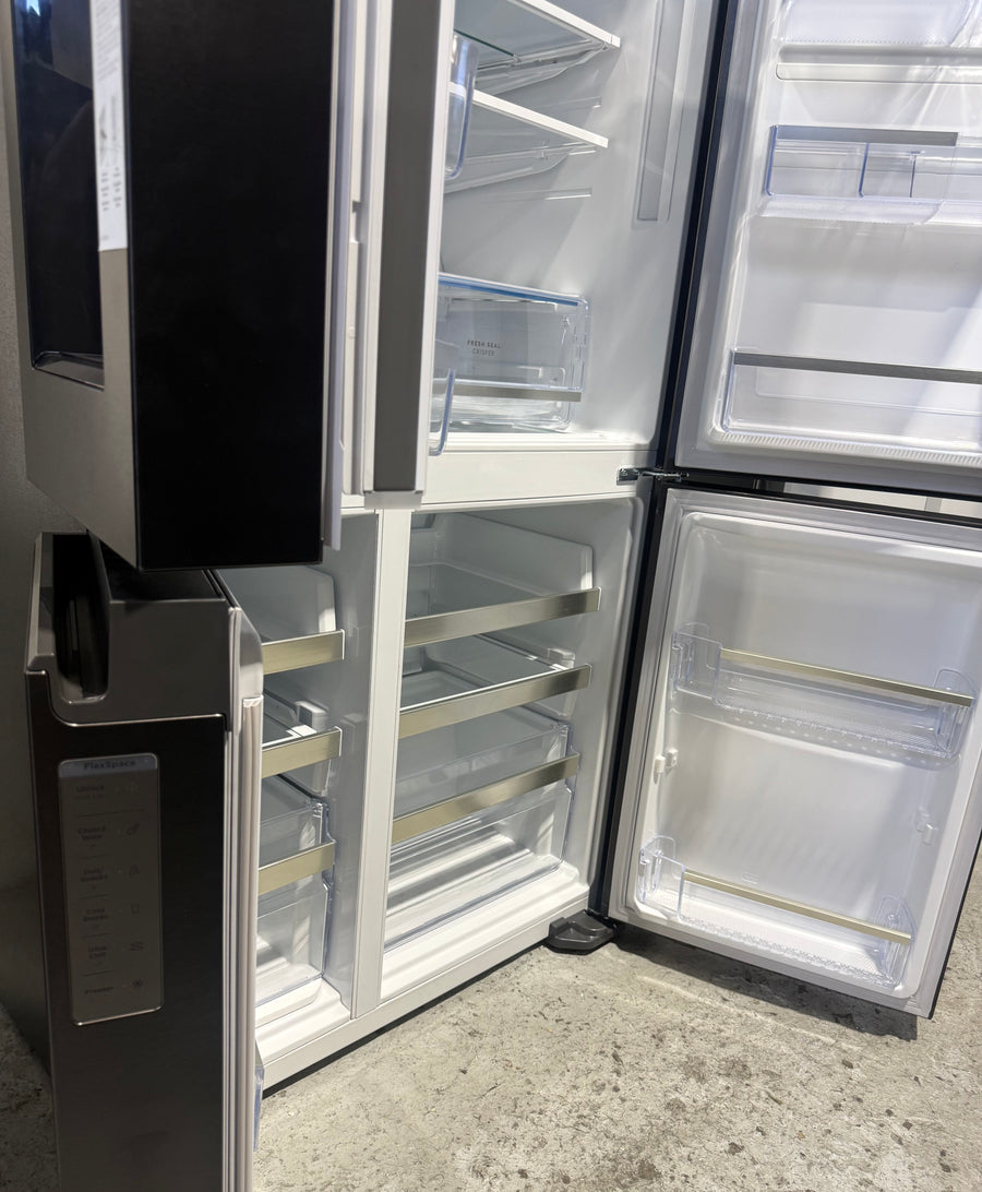 Factory second Westinghouse 609L Quad Door Refrigerator — Model WQE6170BB(NAT) - Second Hand Appliances Geebung