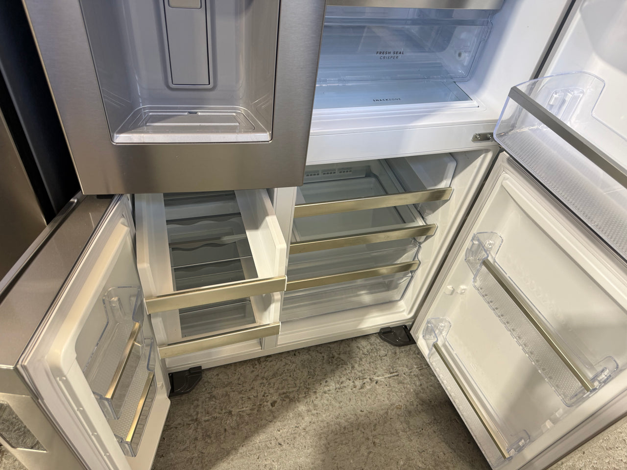 Factory second Westinghouse 609L Stainless Steel French Door Frost Free Fridge WQE6870SA - Second Hand Appliances Geebung