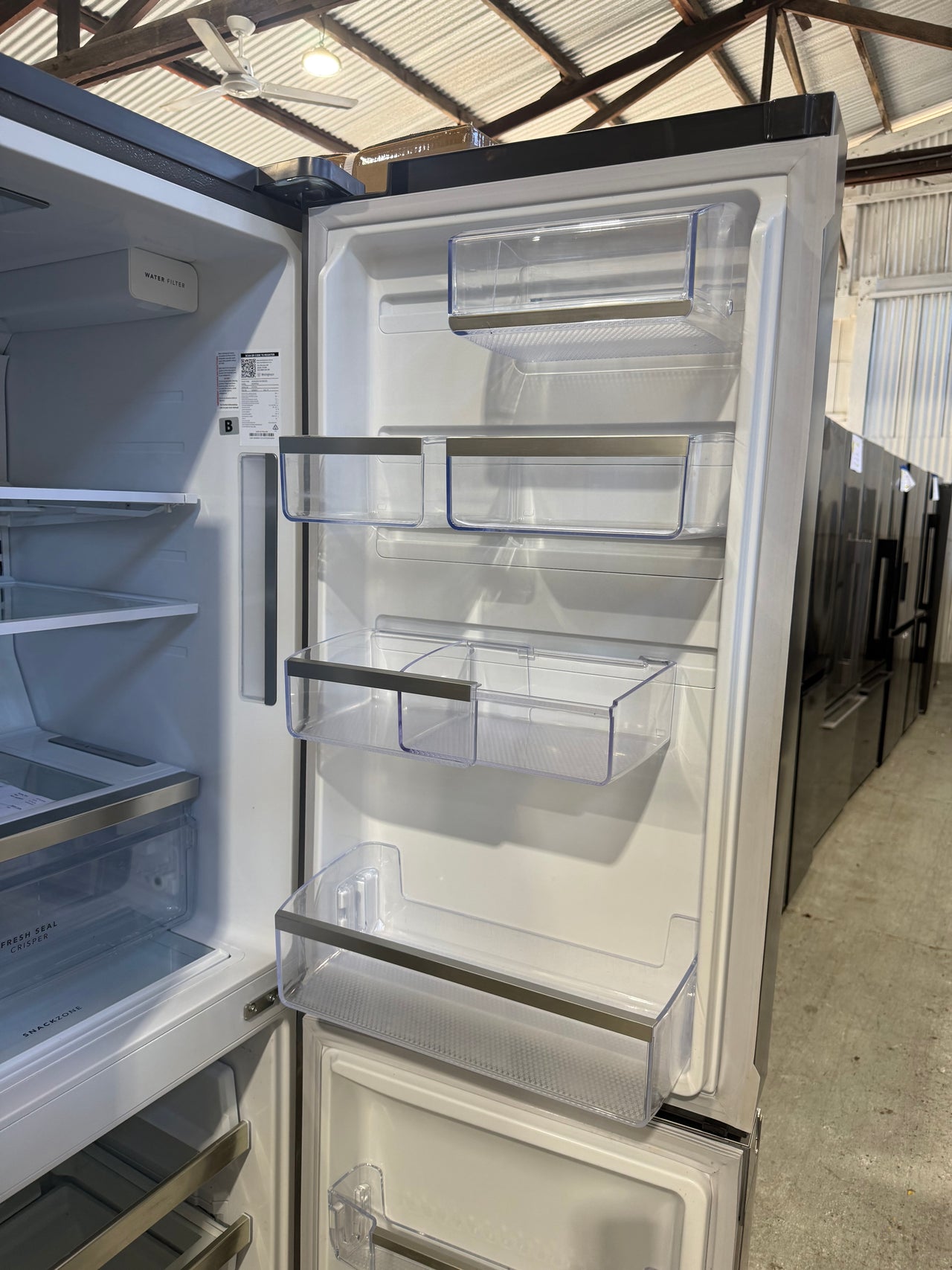 Factory second Westinghouse 609L Stainless Steel French Door Frost Free Fridge WQE6870SA - Second Hand Appliances Geebung