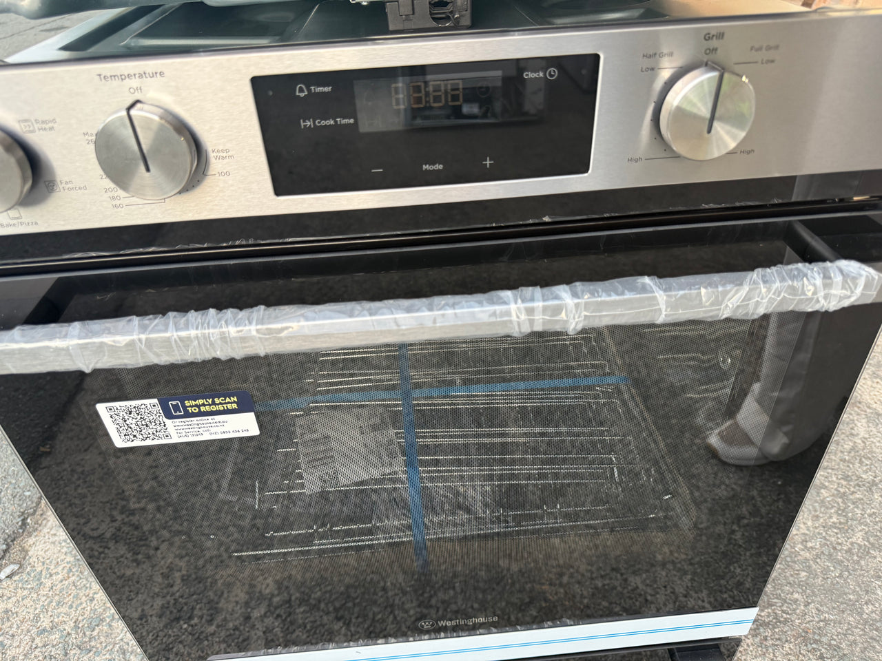 Factory second Westinghouse 60cm Built-In Electric Oven with Separate Grill – Stainless Steel WVE6565SD - Second Hand Appliances Geebung