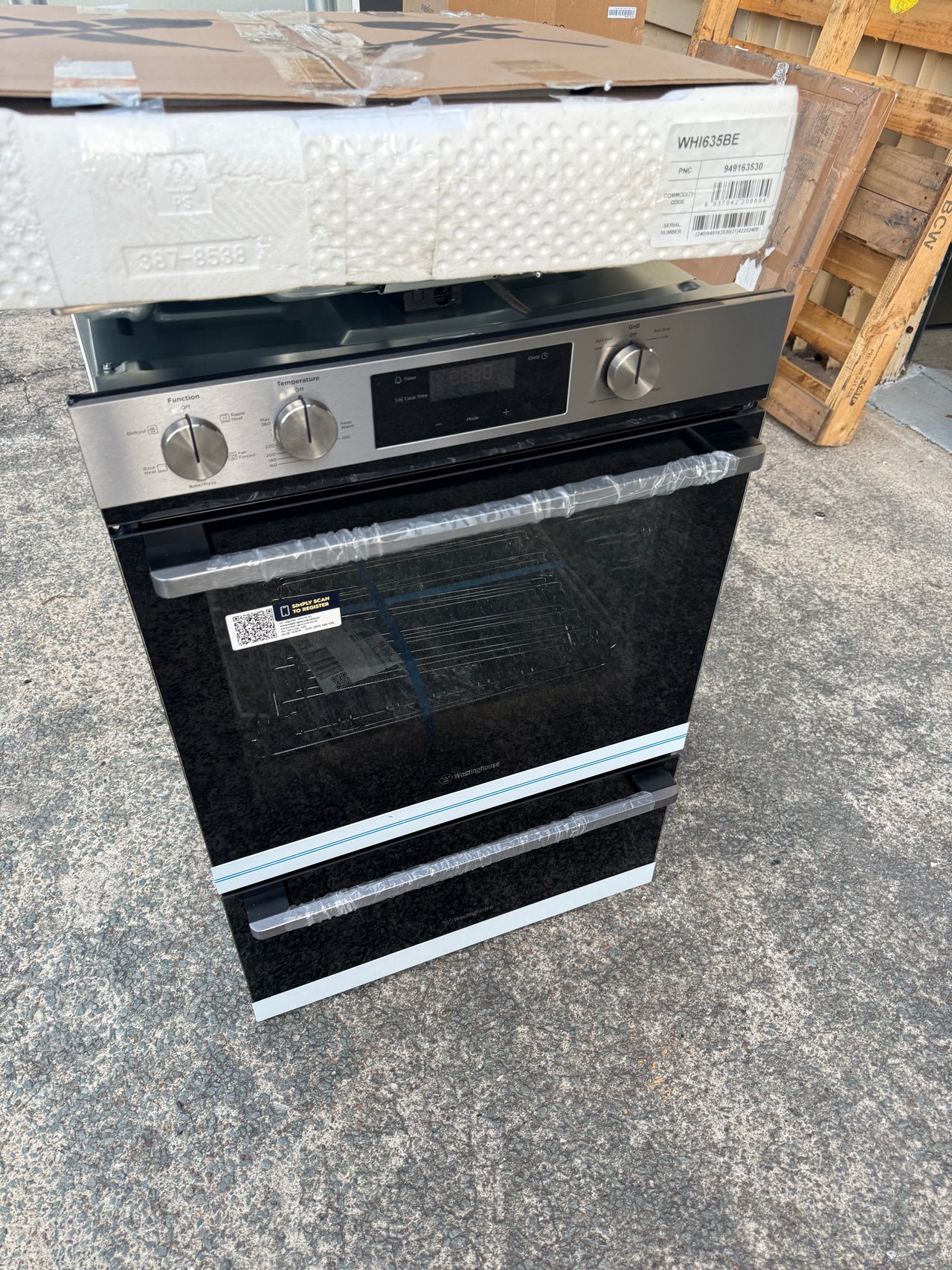 Factory second Westinghouse 60cm Built-In Electric Oven with Separate Grill – Stainless Steel WVE6565SD - Second Hand Appliances Geebung