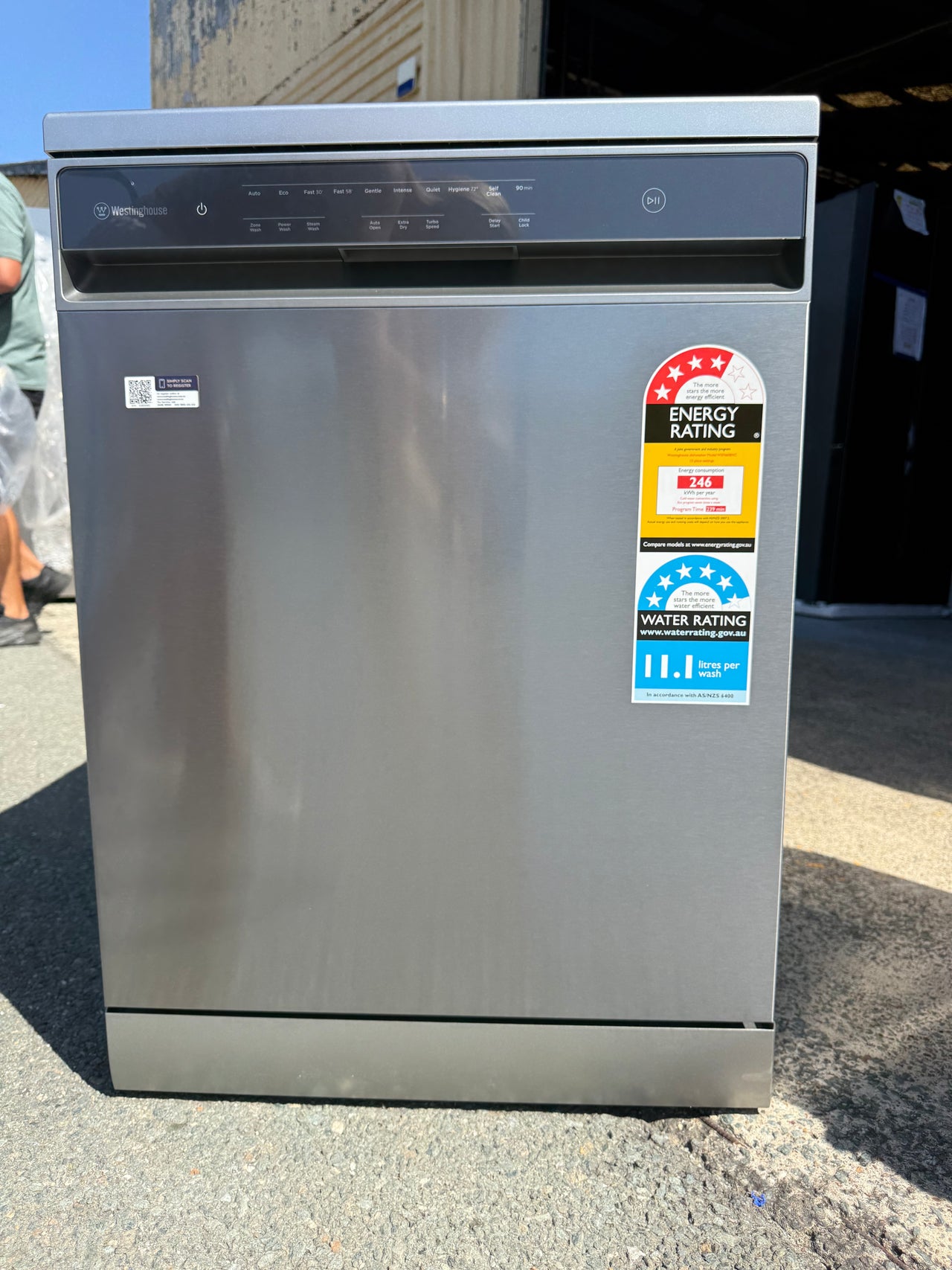 Factory second Westinghouse 60cm Freestanding Dishwasher – Stainless Steel Model: WSF6608XC - Second Hand Appliances Geebung