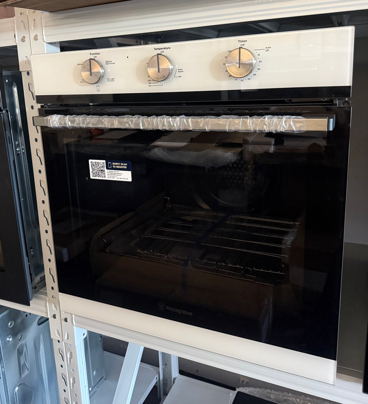 Factory second Westinghouse 60cm Multi-Function Built-In Oven – WVE6314WD - Second Hand Appliances Geebung