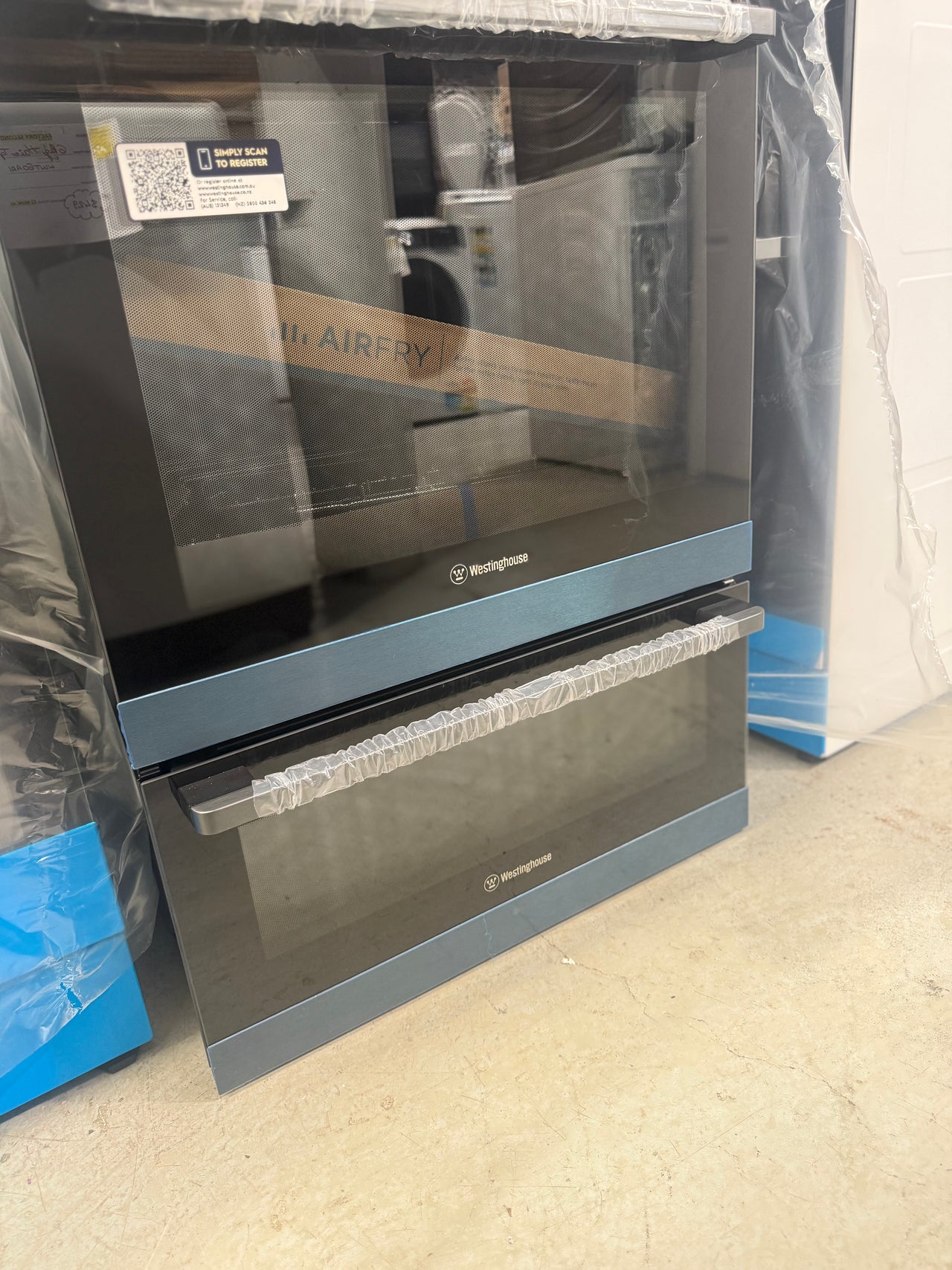 Factory second Westinghouse 60cm Multi-Function Double Oven Dark Stainless Steel WVE6526DD(NAT) - Second Hand Appliances Geebung