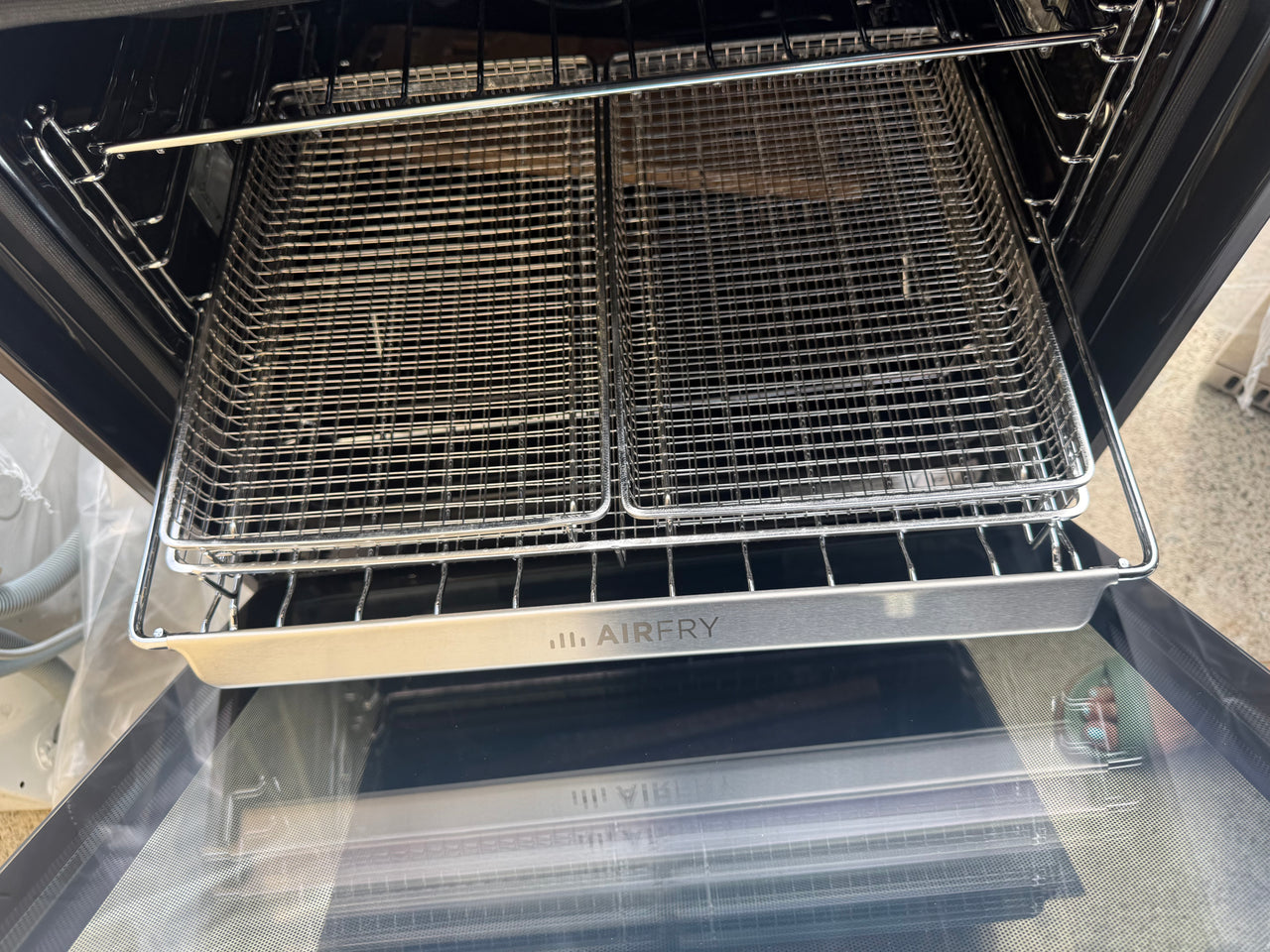 Buy Factory second Westinghouse 60cm Multi-Function Pyrolytic Double Oven and SteamBake Dark Stainless Steel WVEP6727DD(NAT) |  | [product_variant] | Second Hand Appliances Geebung Brisbane