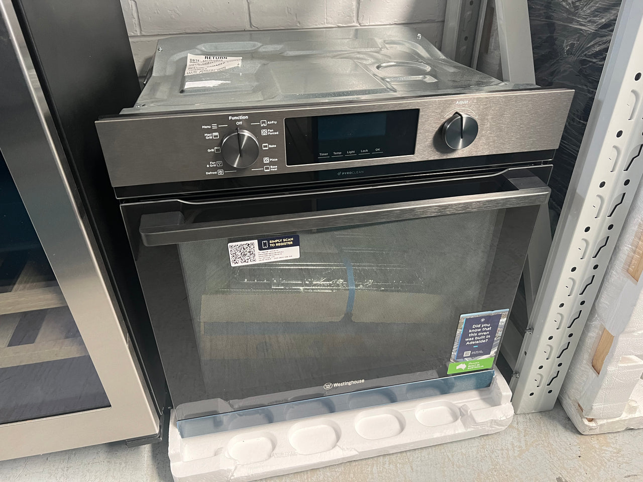 Transportation damaged Westinghouse 60cm Pyrolytic Oven WVEP6716DD - Second Hand Appliances Geebung