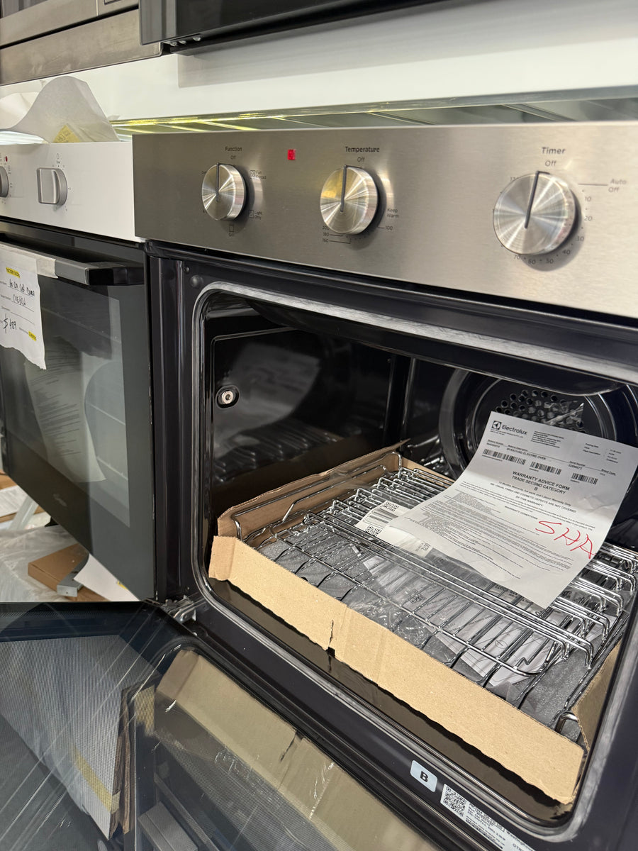 Factory second Westinghouse 60cm Stainless Steel Multi-Function Oven WVE6314SD - Second Hand Appliances Geebung