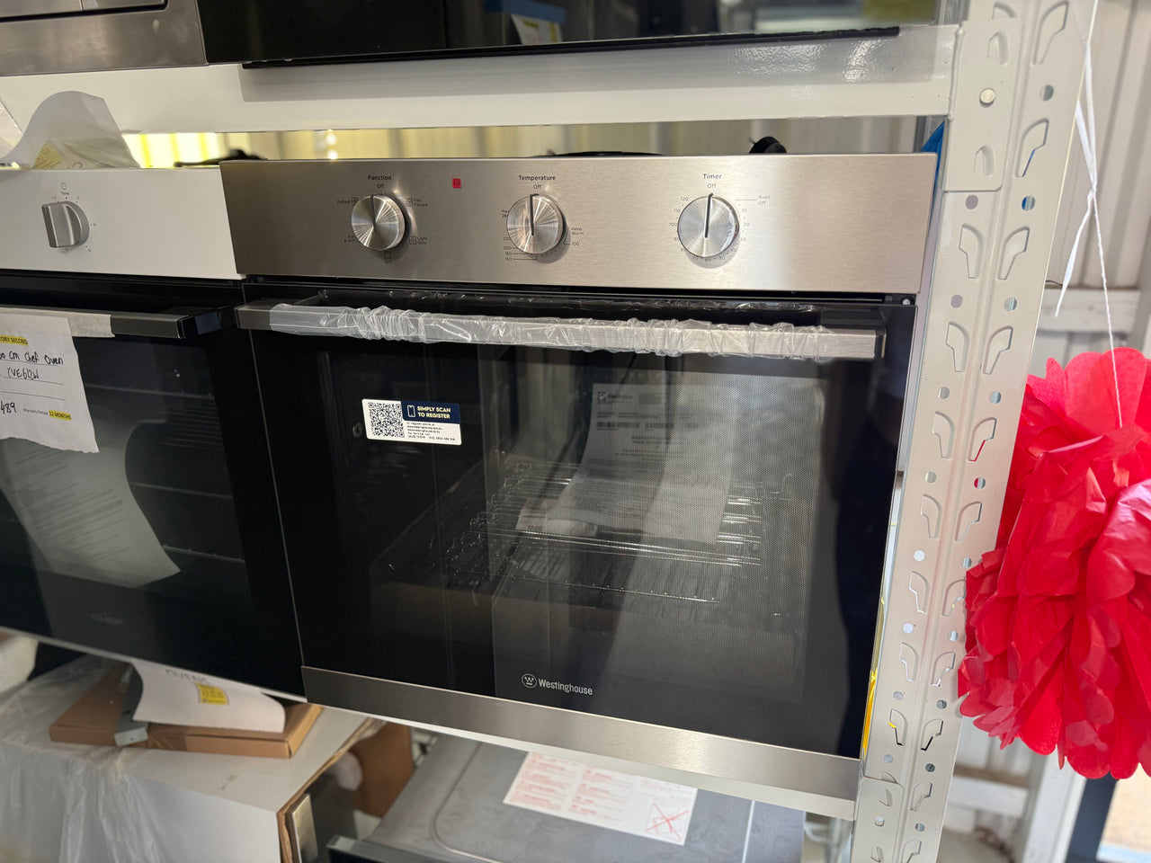 Factory second Westinghouse 60cm Stainless Steel Multi-Function Oven WVE6314SD - Second Hand Appliances Geebung