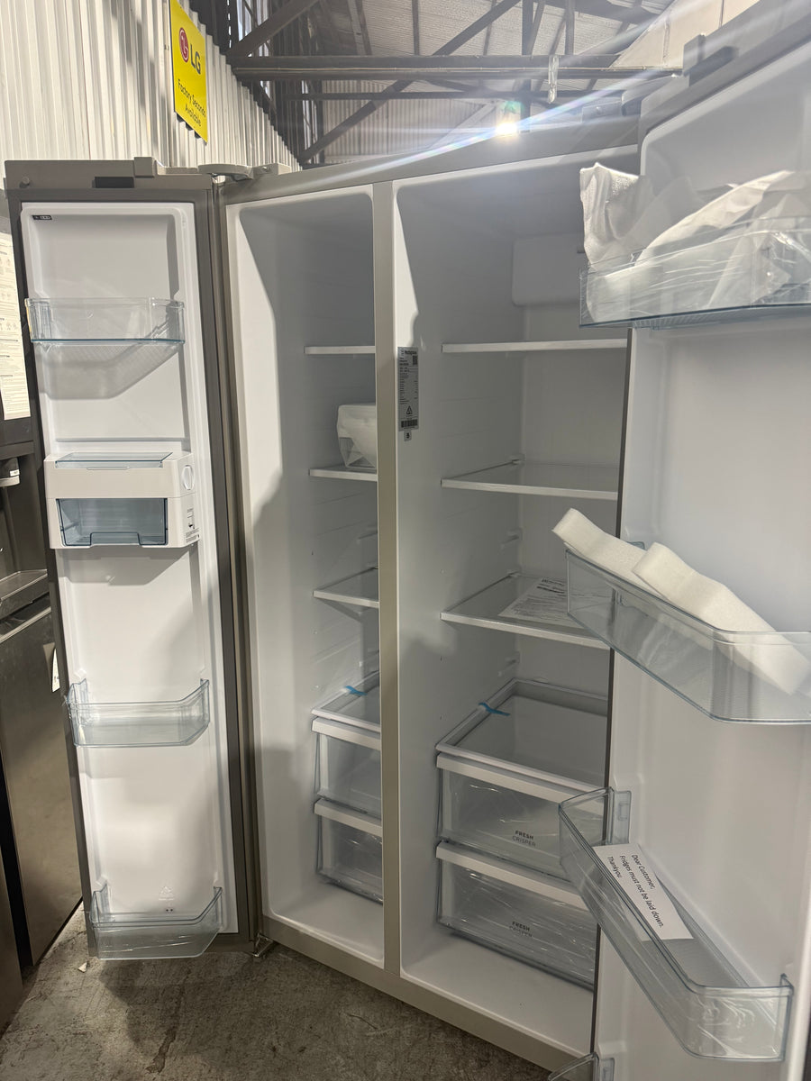 Factory second Westinghouse 624L Side-by-Side Refrigerator – Arctic Silver (WSE6200SB) - Second Hand Appliances Geebung