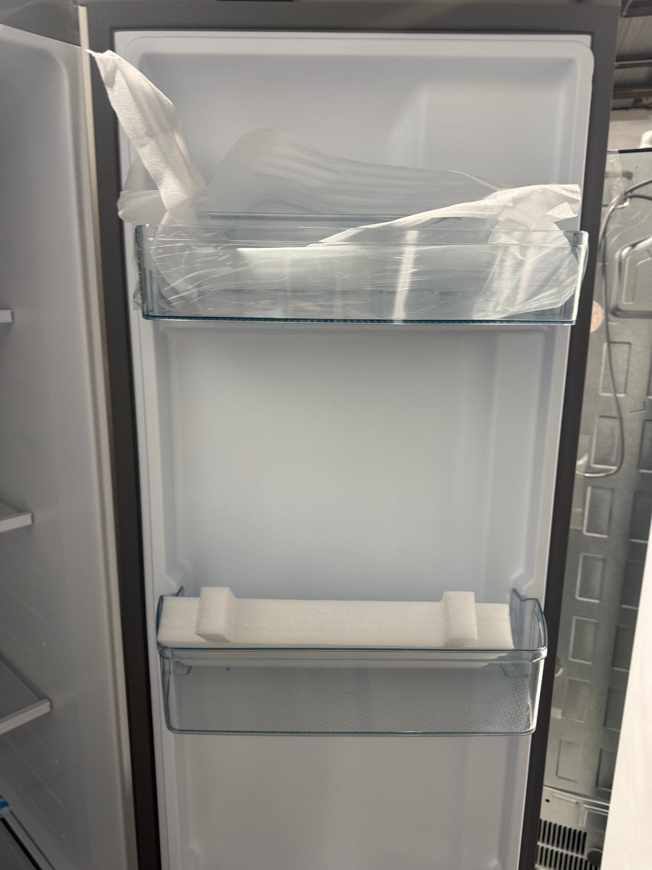 Factory second Westinghouse 624L Side-by-Side Refrigerator – Arctic Silver (WSE6200SB) - Second Hand Appliances Geebung