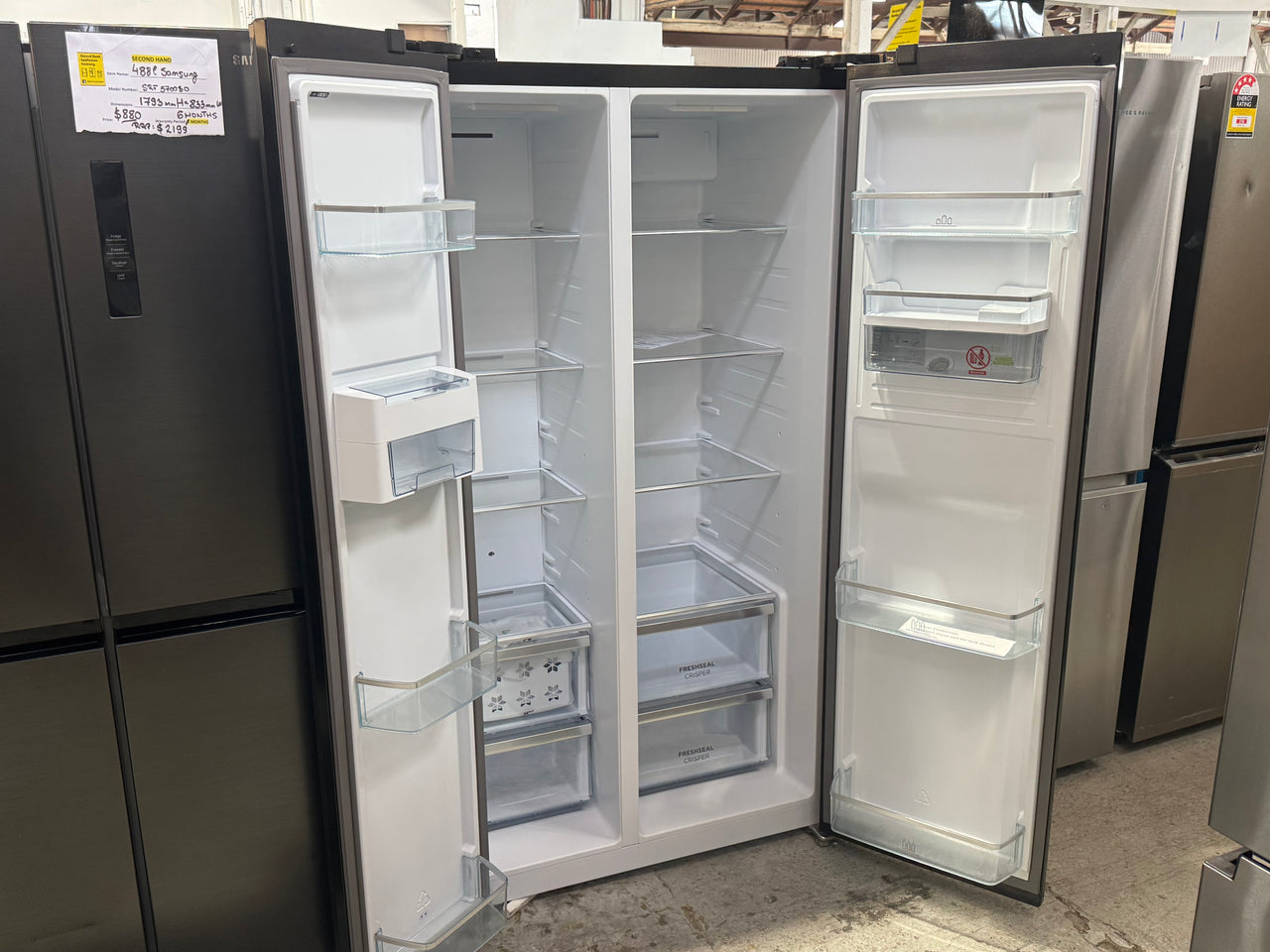 Factory second Westinghouse 664L Side by Side Refrigerator – Black Stainless Steel Model: WSE6640BA - Second Hand Appliances Geebung