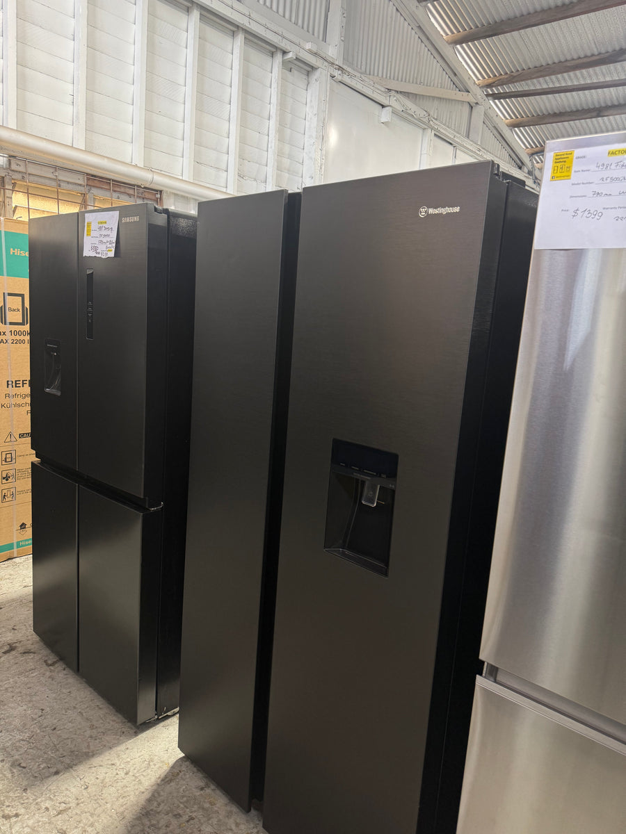 Factory second Westinghouse 664L Side by Side Refrigerator – Black Stainless Steel Model: WSE6640BA - Second Hand Appliances Geebung