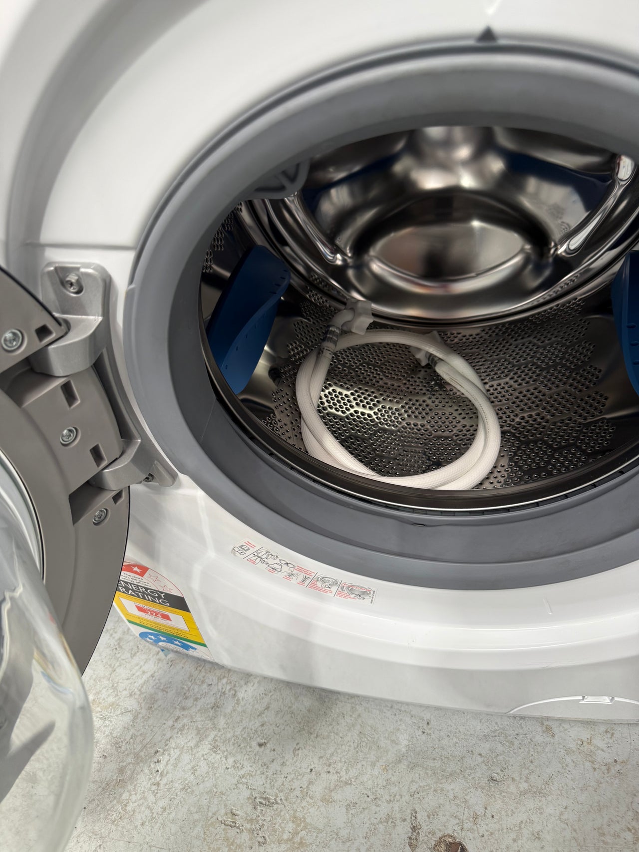 Factory second Westinghouse 8kg Front Load Washing Machine Model: WWF8024M5WA - Second Hand Appliances Geebung