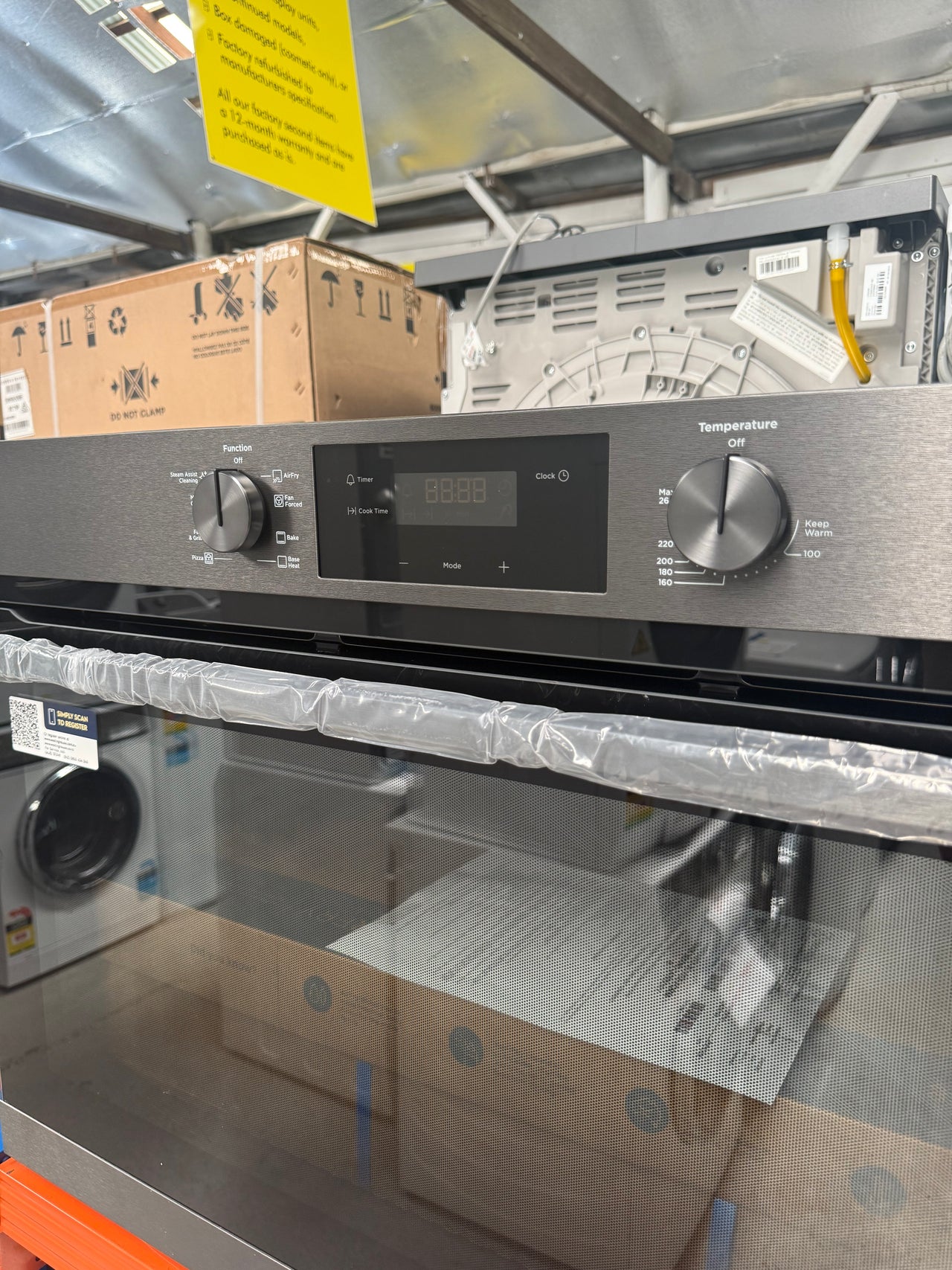 Factory second Westinghouse 90cm Multi-Function Oven with AirFry Dark Stainless Steel WVE9516DD - Second Hand Appliances Geebung