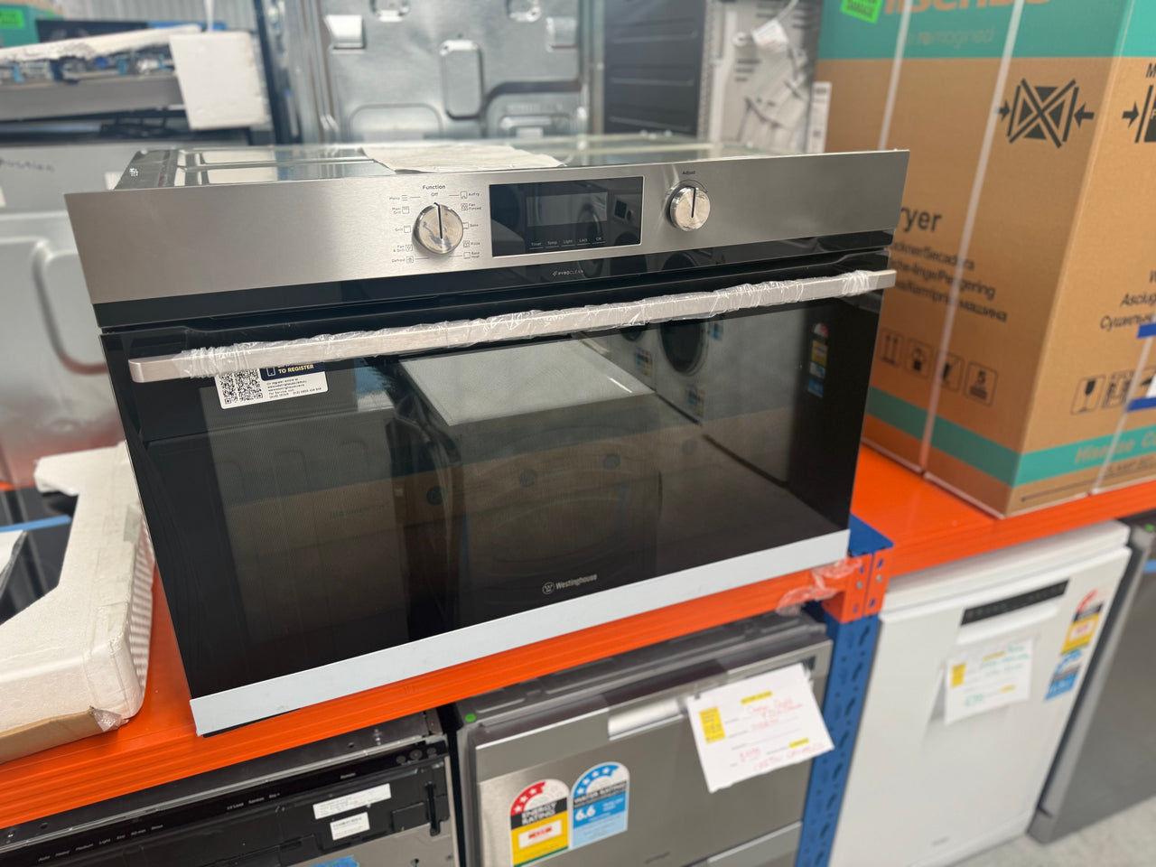 Factory second Westinghouse 90cm Multi-Function Pyrolytic Oven with AirFry Stainless Steel WVEP9716SD - Second Hand Appliances Geebung