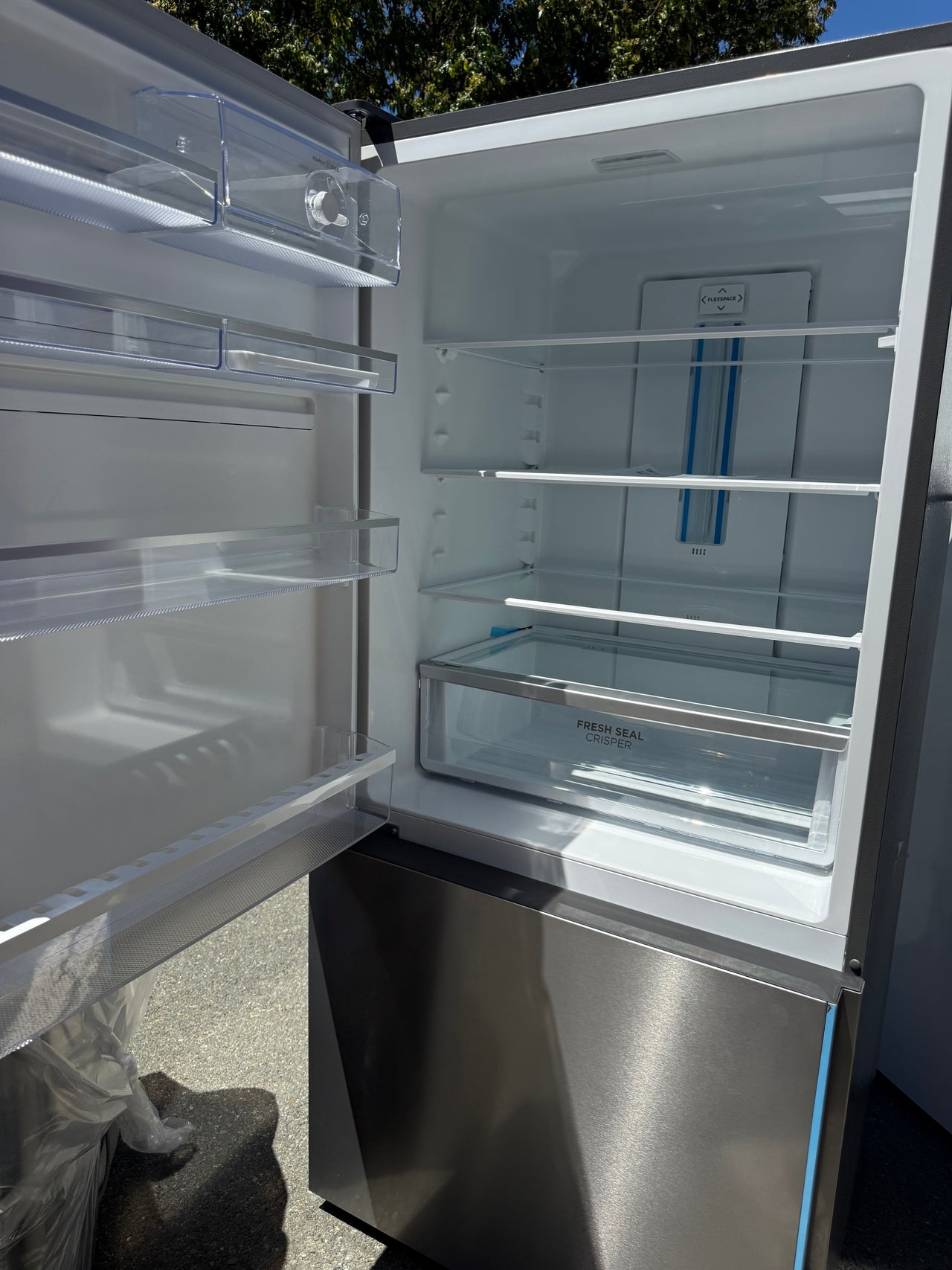 Factory second Westinghouse WBE5300SC-L 496L Stainless Steel Bottom Mount Frost Free Left Hinge Fridge - Second Hand Appliances Geebung