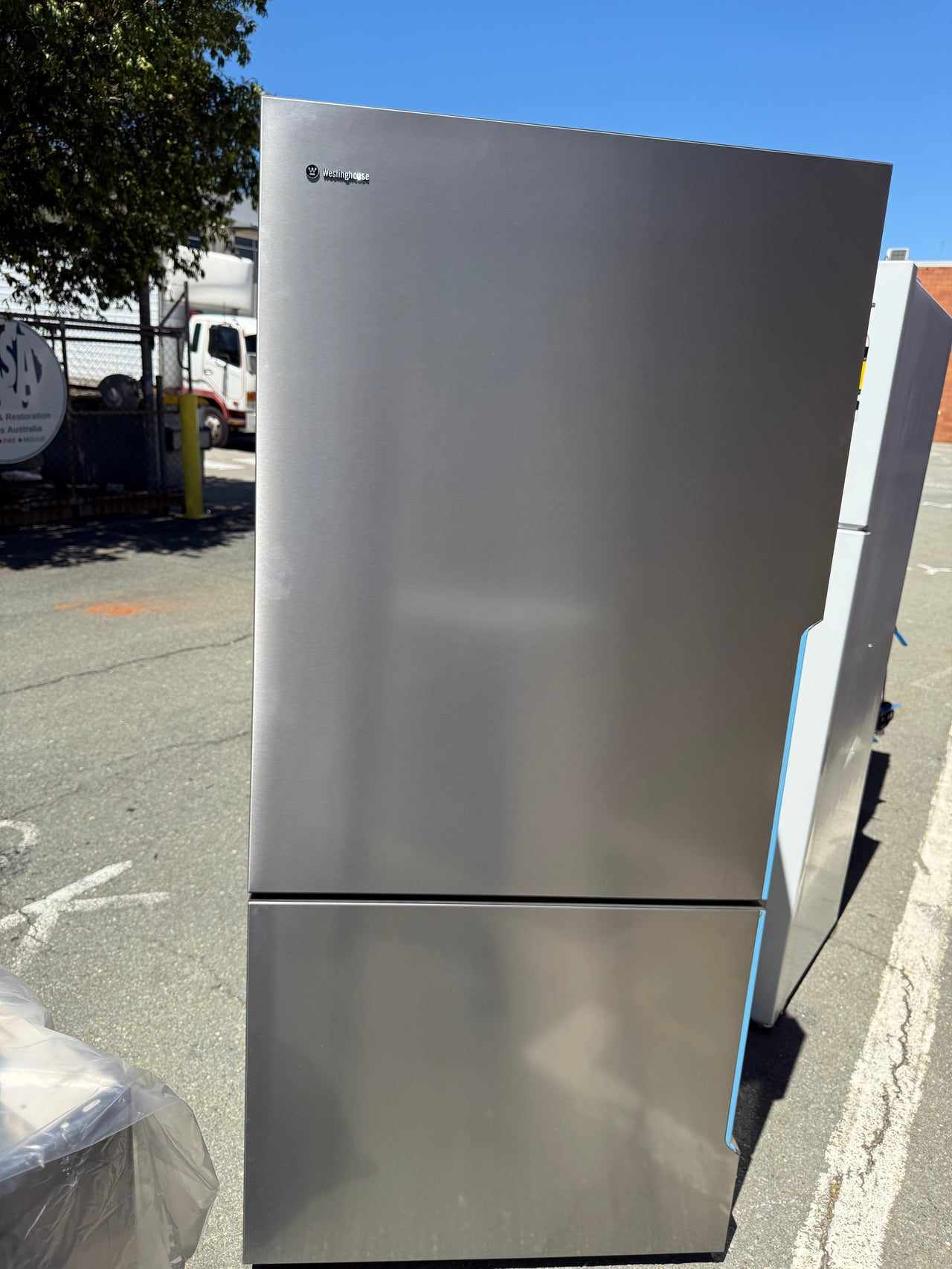 Factory second Westinghouse WBE5300SC-L 496L Stainless Steel Bottom Mount Frost Free Left Hinge Fridge - Second Hand Appliances Geebung