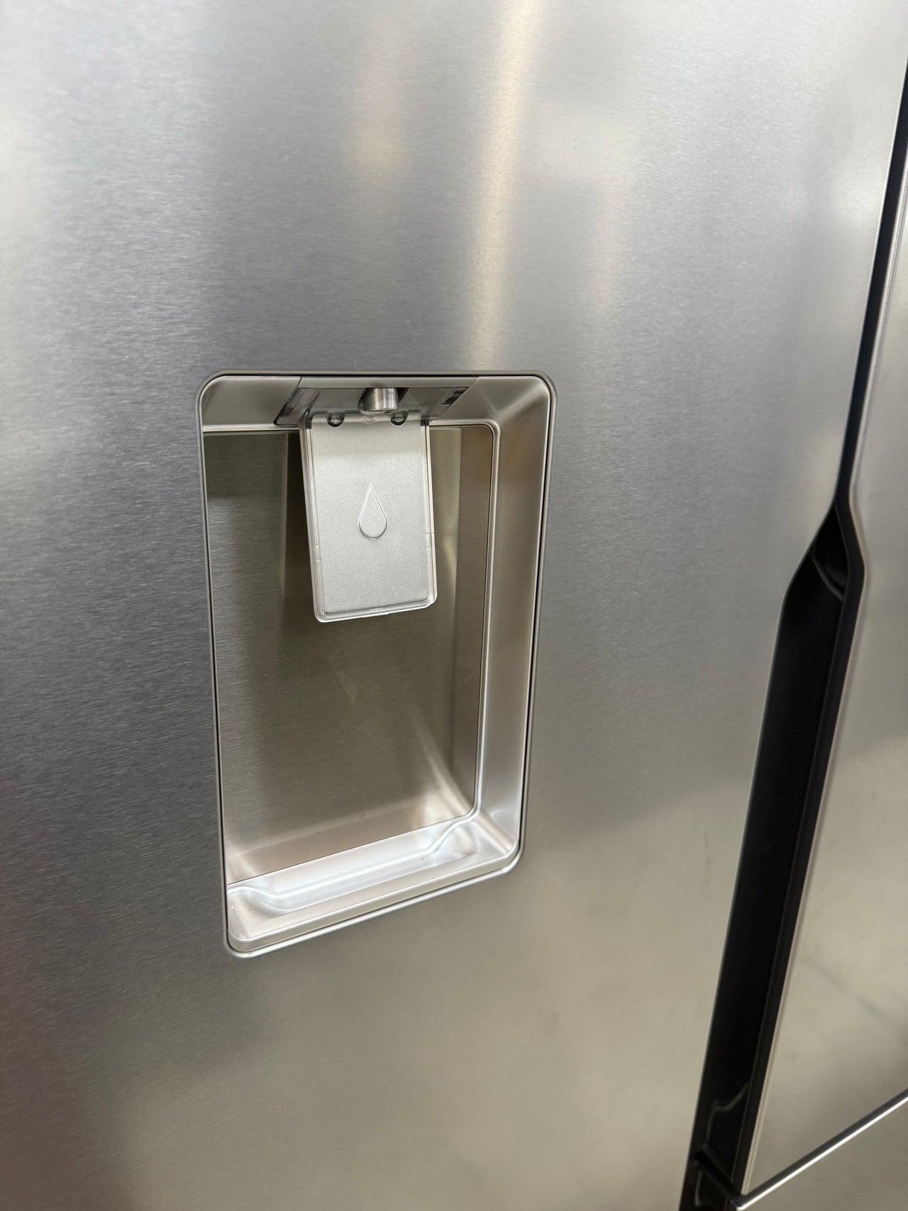 Factory second Westinghouse WQE5660SA is a 564-litre quad-door refrigerator - Second Hand Appliances Geebung