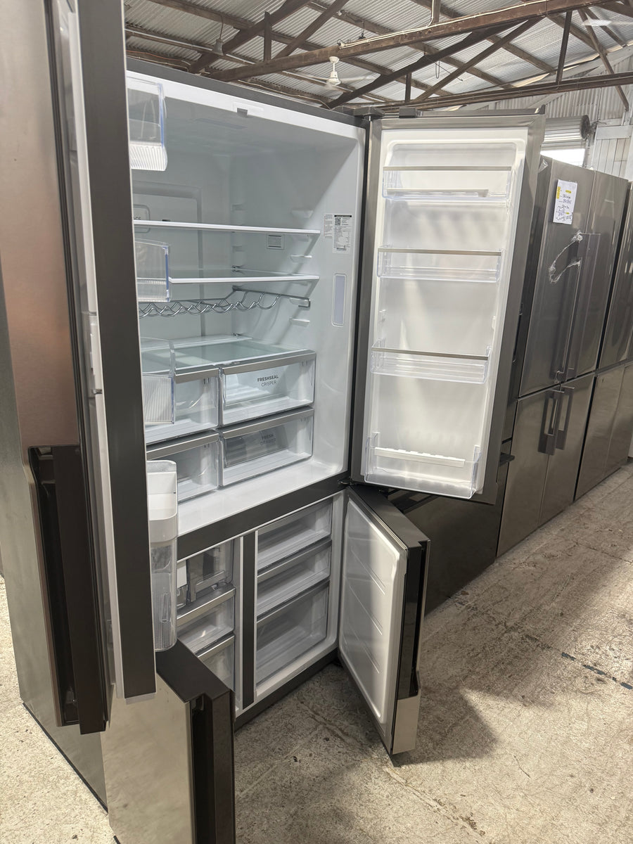 Factory second Westinghouse WQE5660SA is a 564-litre quad-door refrigerator - Second Hand Appliances Geebung