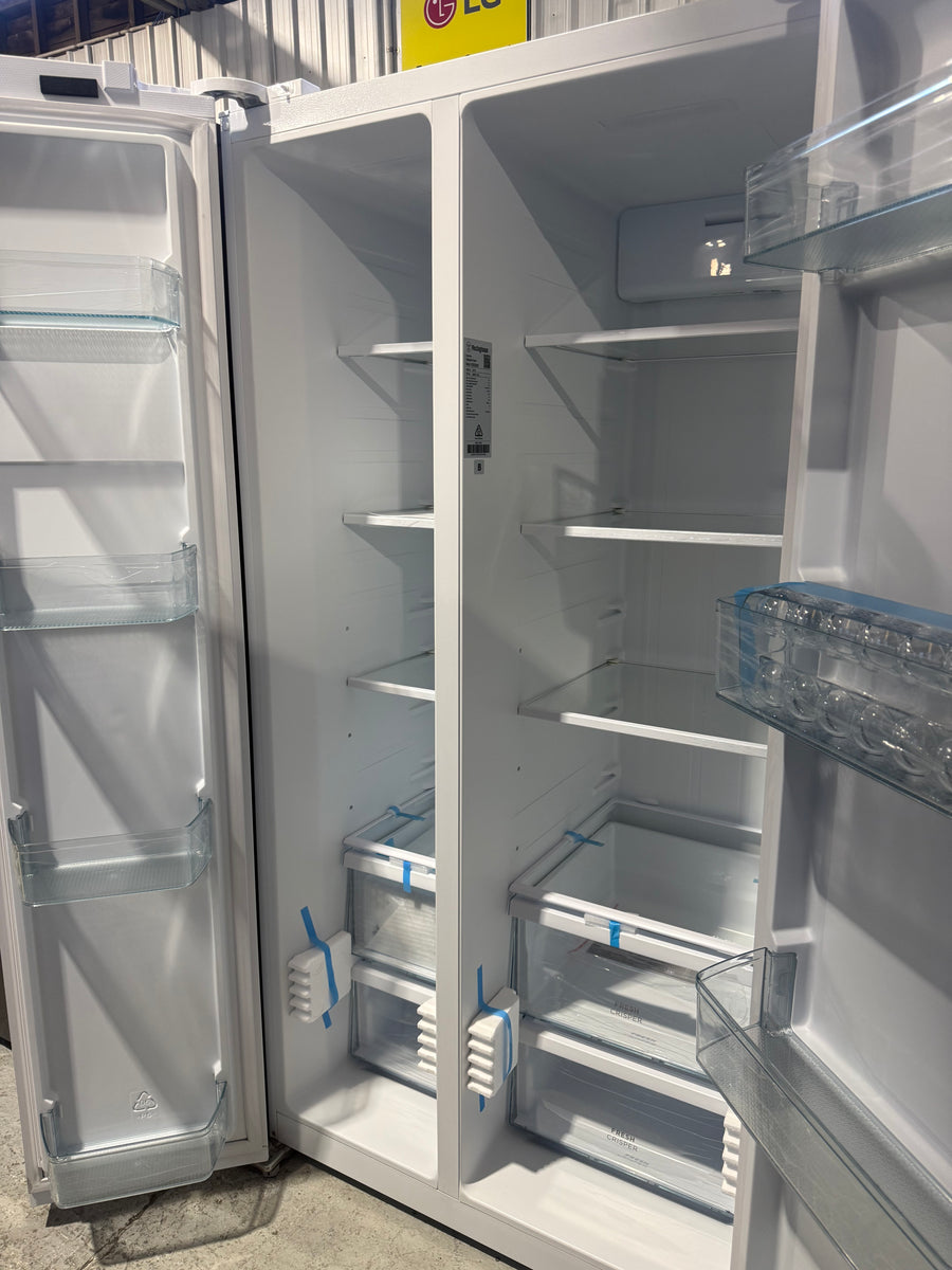 Factory second Westinghouse WSE6200WB 624L Side by Side Refrigerator – White - Second Hand Appliances Geebung