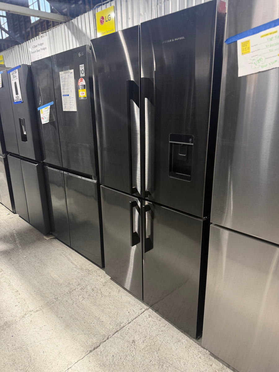 Fisher & Paykel 538L Series 7 Quad Door Refrigerator with Ice & Water – Black Stainless Steel (RF605QDUVB2) - Second Hand Appliances Geebung